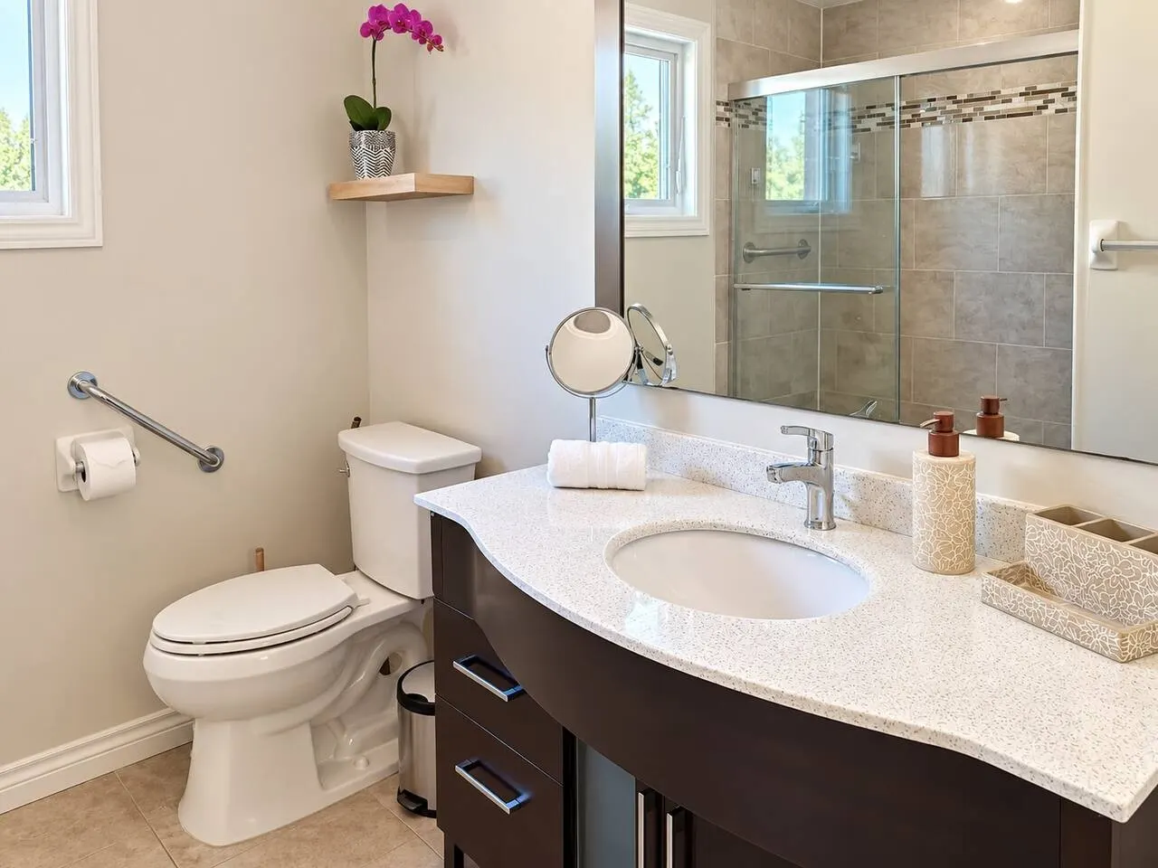 Spacious 4BR in Mississauga Sleeps 9 3 CarPark 8