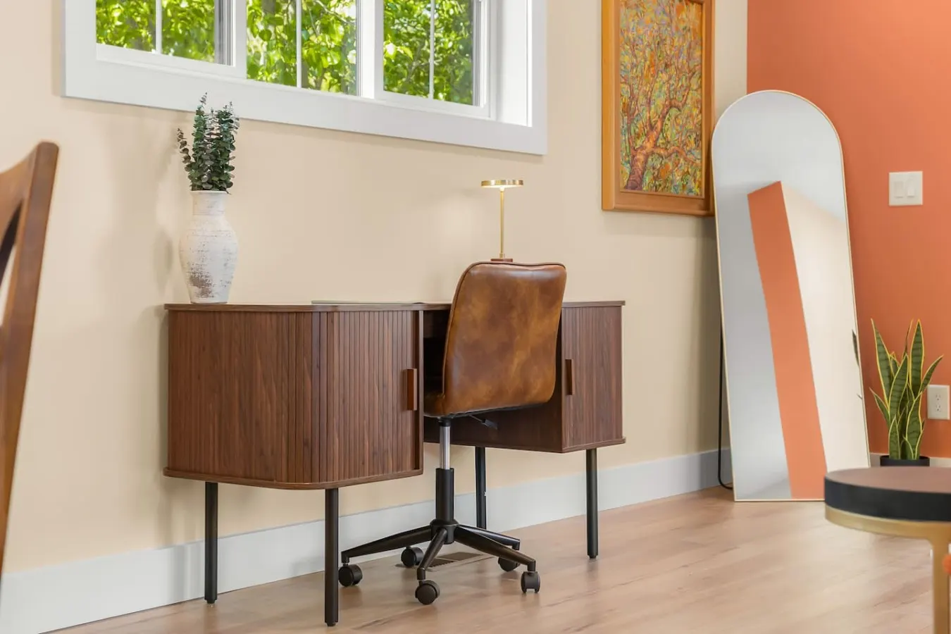 Mid-Century Gem: Walkable, Downtown Views, Private 10