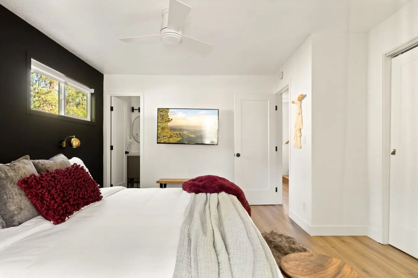 Mont Moderne, 5 Minutes to Ski Resorts & Hot Tub 14
