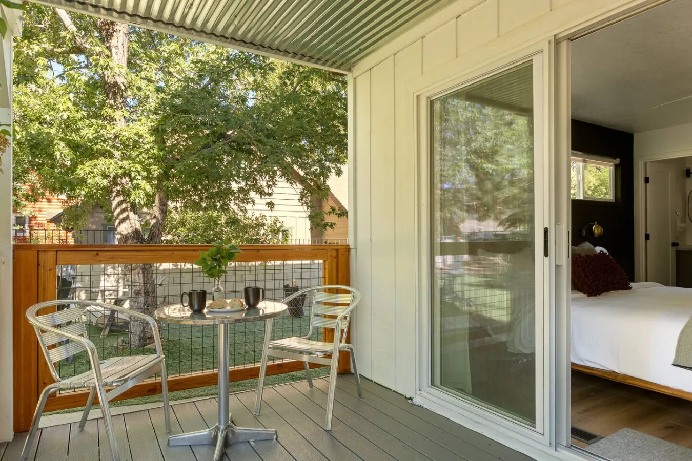 Mont Moderne, 5 Minutes to Ski Resorts & Hot Tub 16