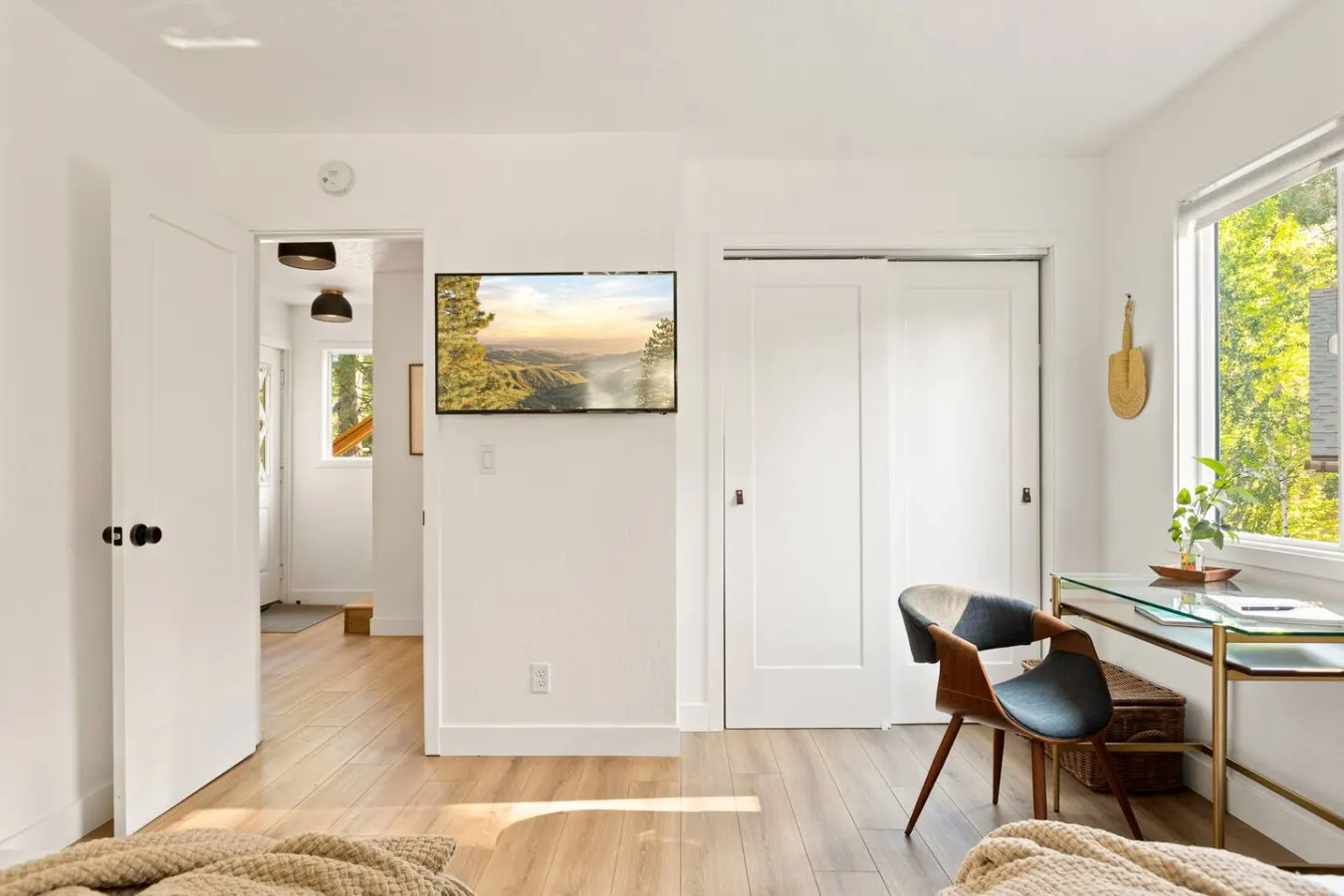 Mont Moderne, 5 Minutes to Ski Resorts & Hot Tub 20