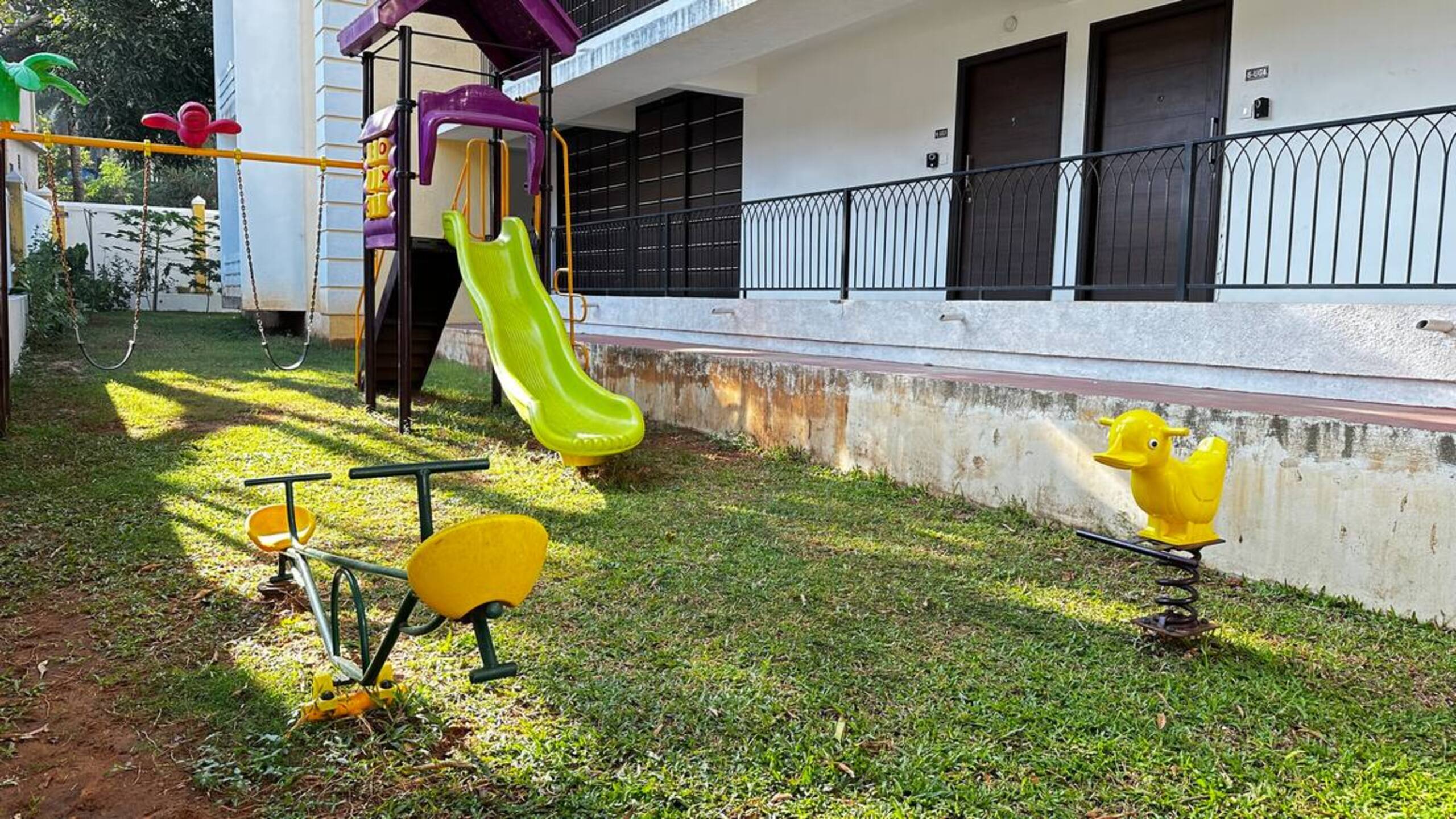 04-2bhk 2 Pools, Gym, EV Charging, Near Beach, Goa 14
