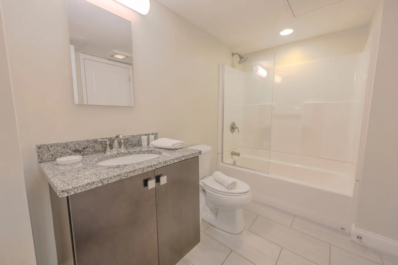 Bright and Bold 2BR Minutes from the T! 12
