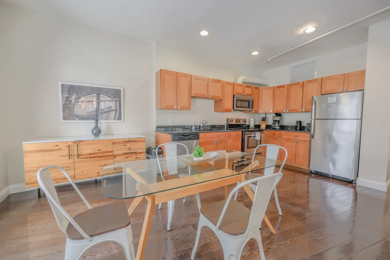Bright and Bold 2BR | Minutes from the T! — photo 5