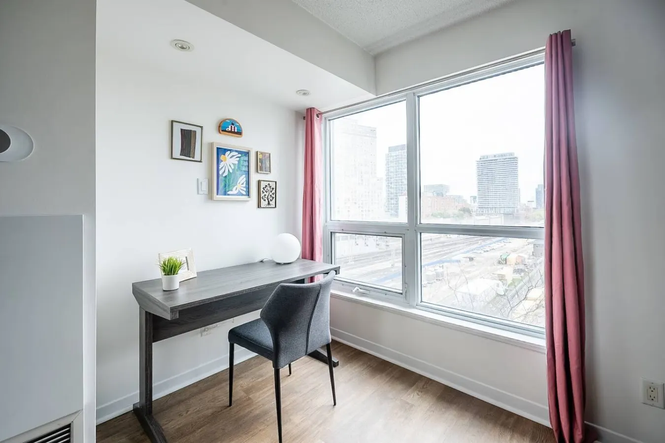 Bright Downtown 1BR City Views Prime Location 5