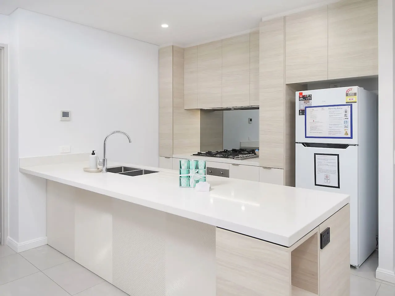 The Gold Coast View – 3BR, 2 Bath, Free Parking 8