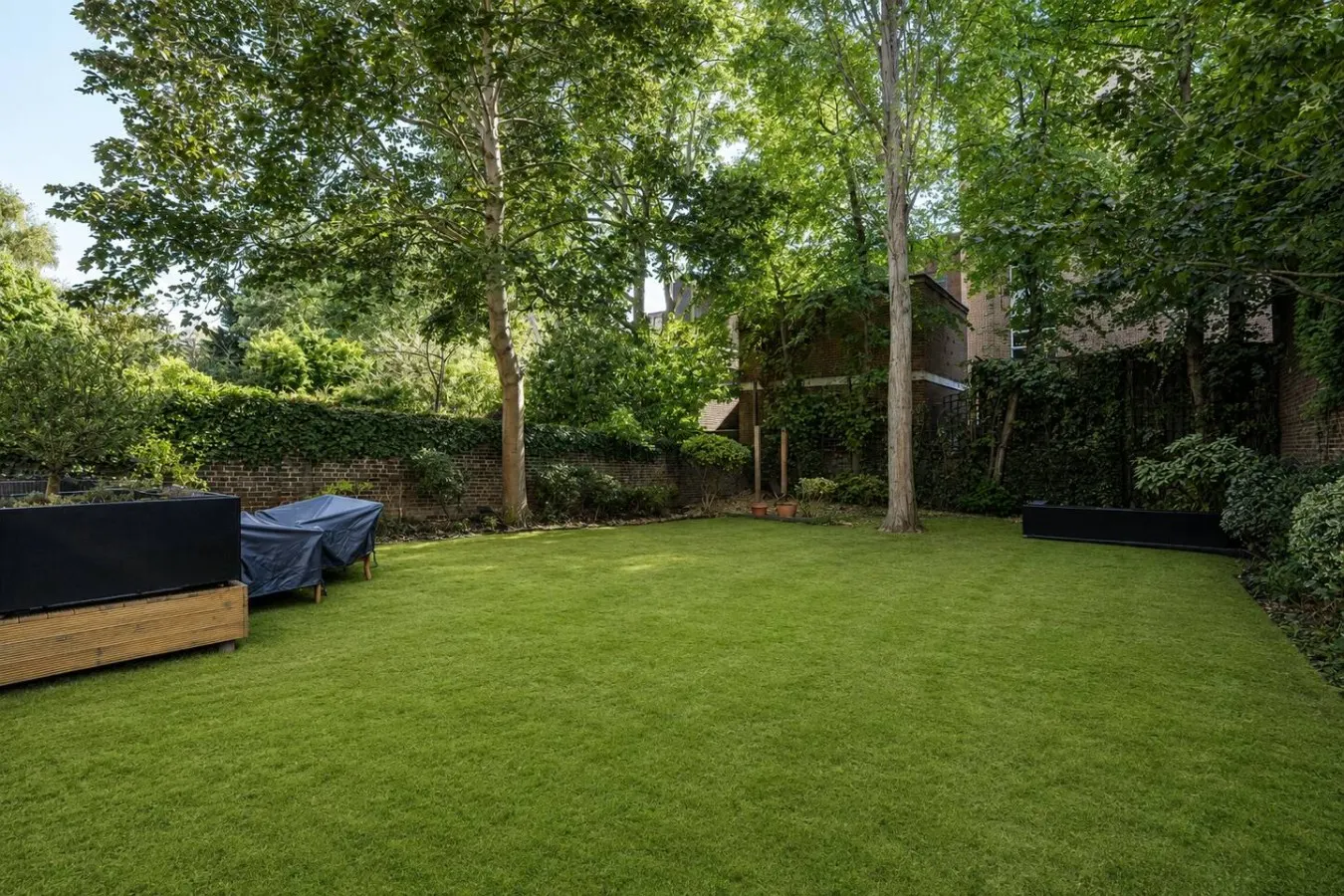 St John's Wood 4-Bed House Huge Garden & Grand Piano 16