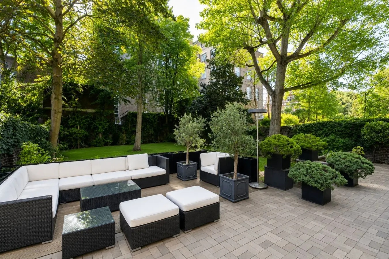 St John's Wood 4-Bed House | Huge Garden & Grand Piano — photo 4