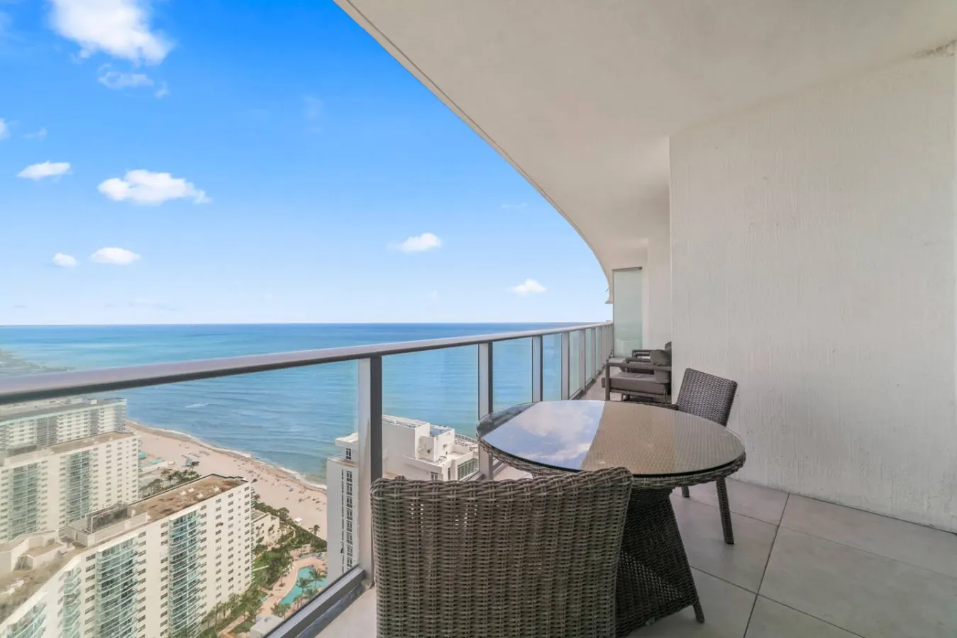 Luxe 2BR Retreat • Stunning Skyline & Ocean View — photo 2