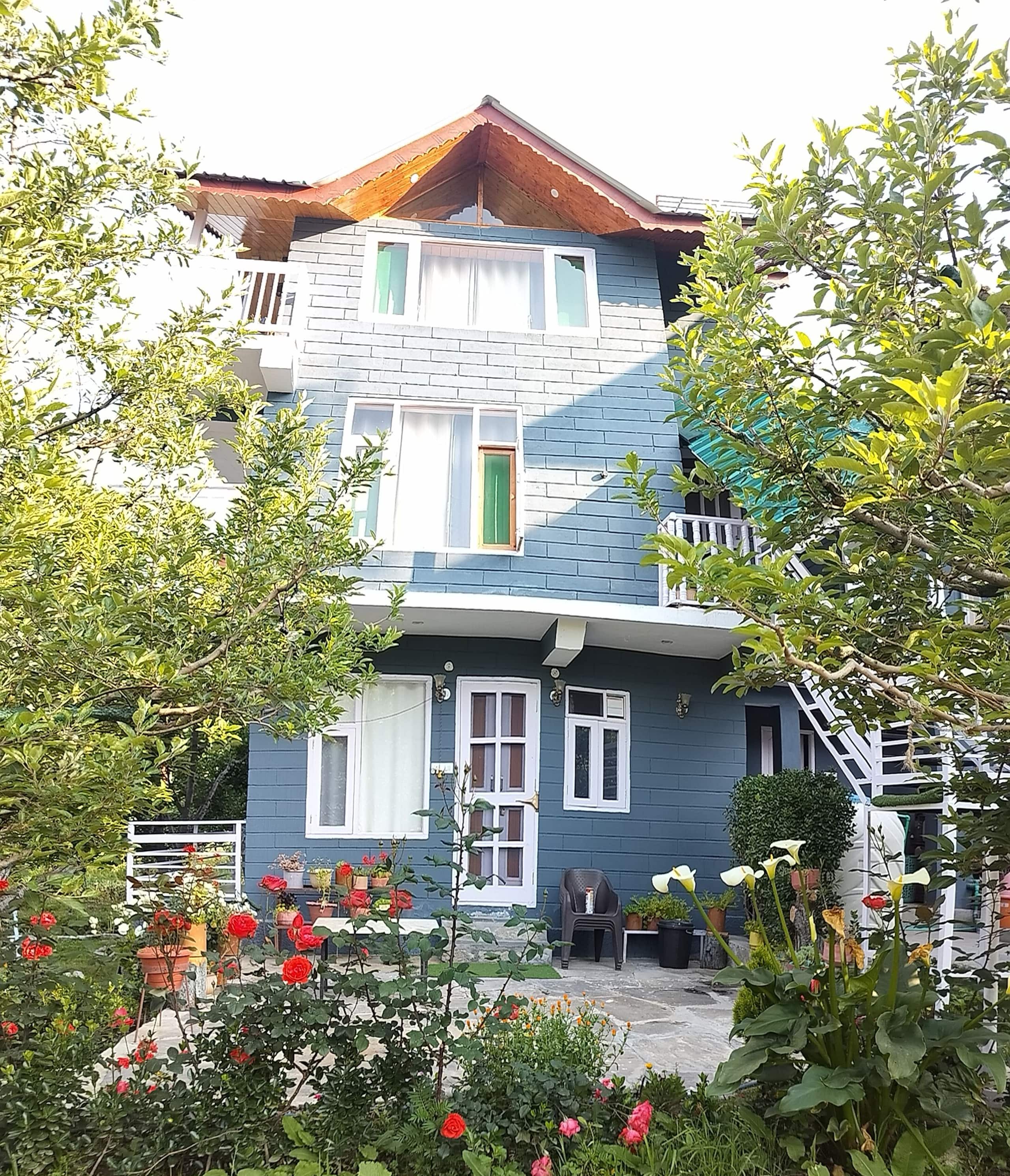 2BHK Orchard Heaven: Cozy Loft 33