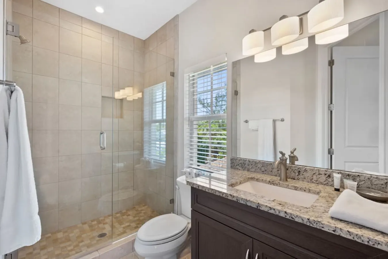 Waterfront Luxury Walk to Beach Heated Pool 17