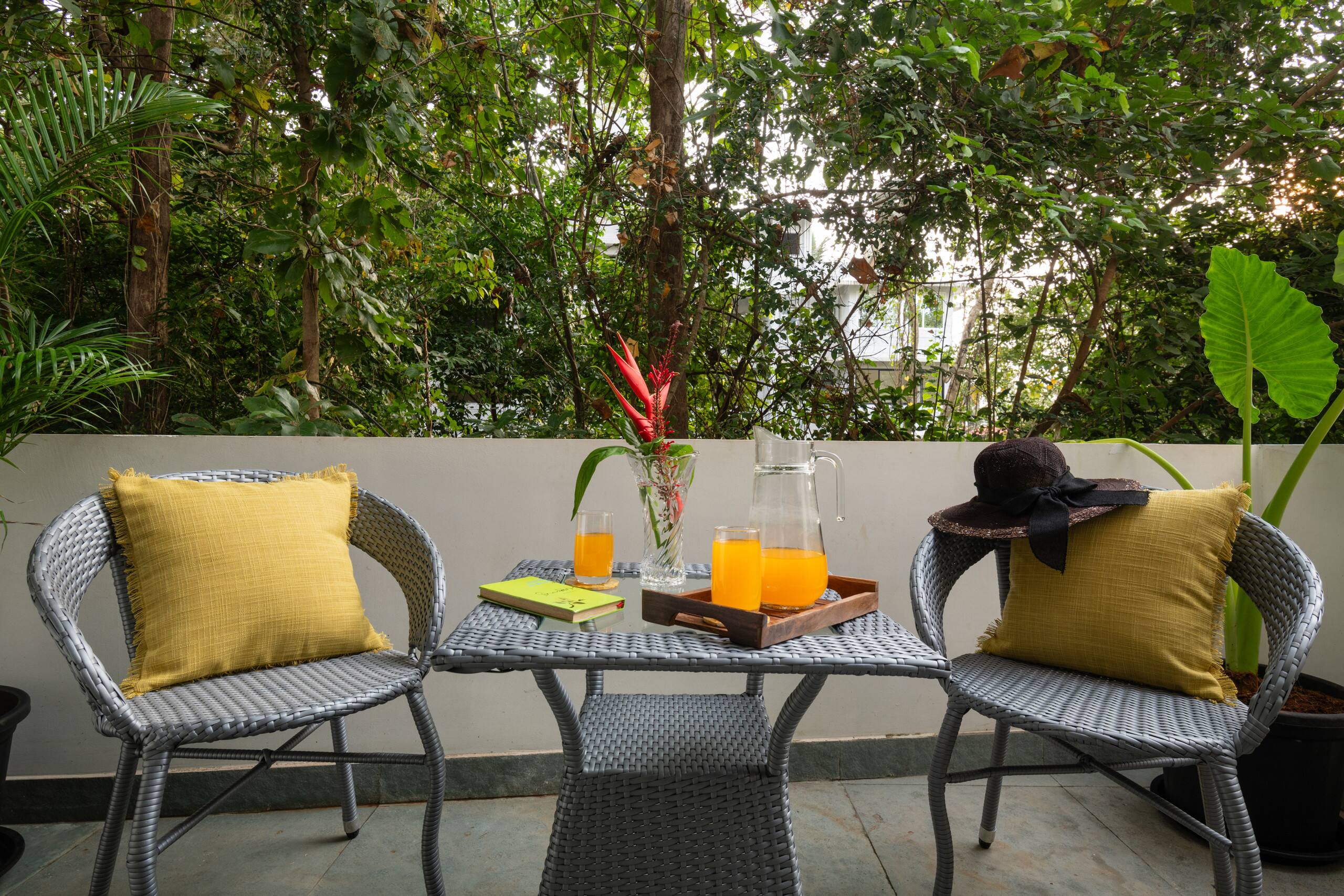 ElRosario Elegant Stay Pool Balcony Housekeeping 19