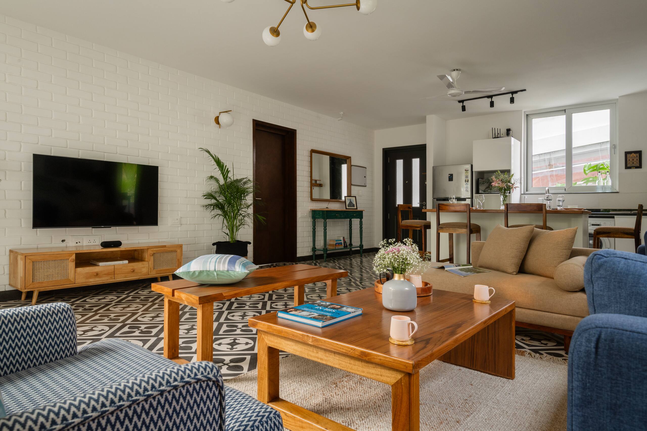 ElRosario Elegant Stay Pool Balcony Housekeeping 10