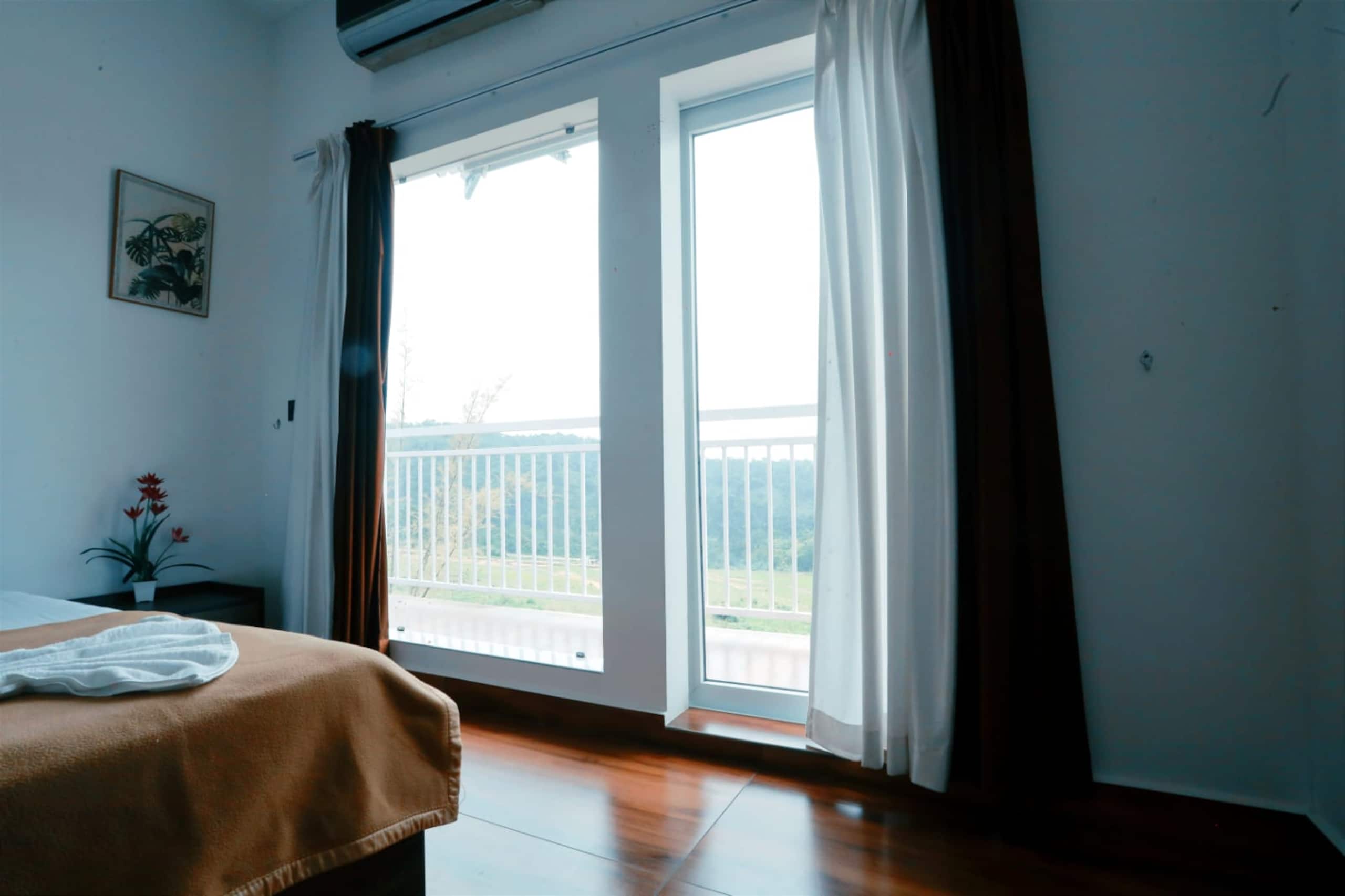 Premium 1BR with pool in Vagamon F2 13