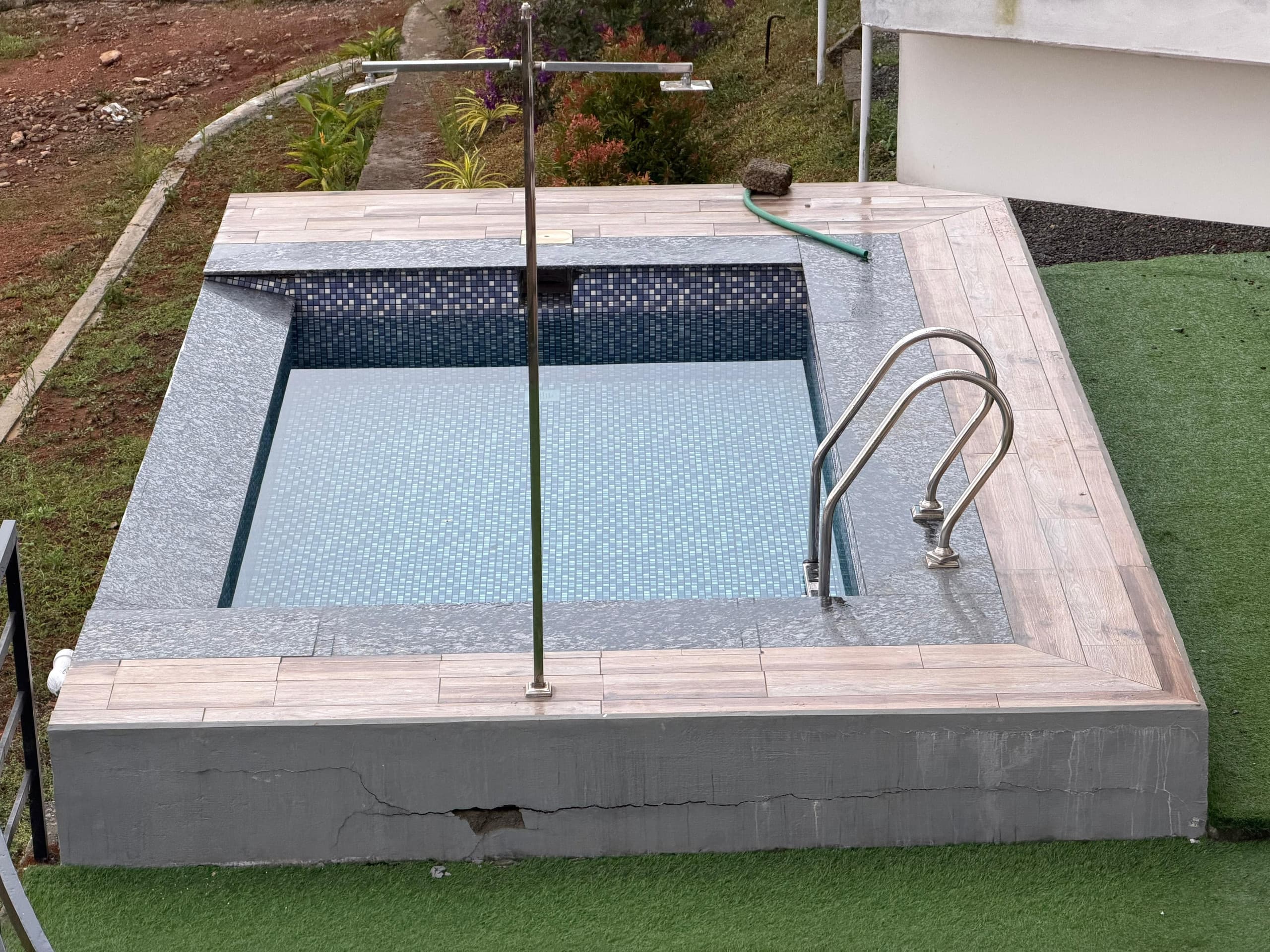 Premium 1BR with pool in Vagamon F2 5