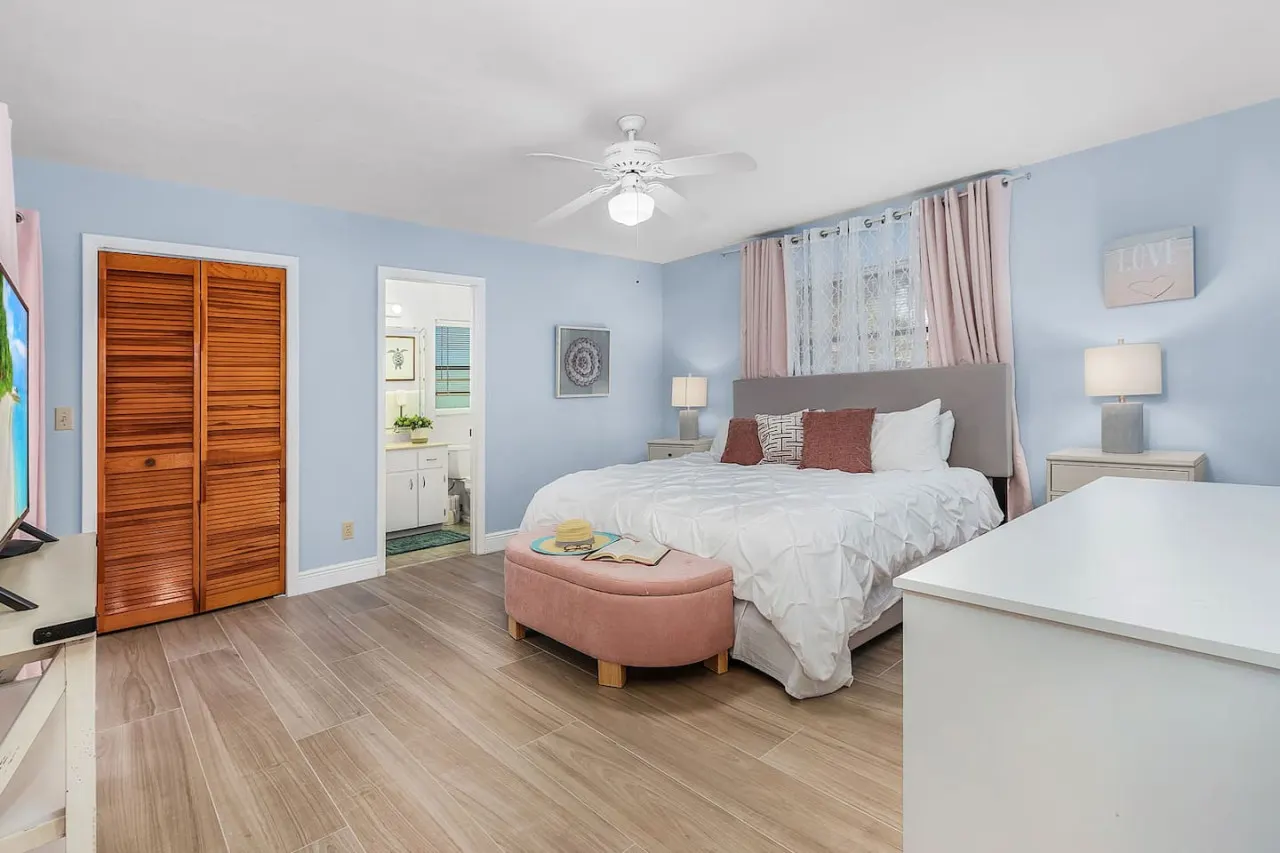 Tropical vacation home close to Vanderbilt Beach — photo 4