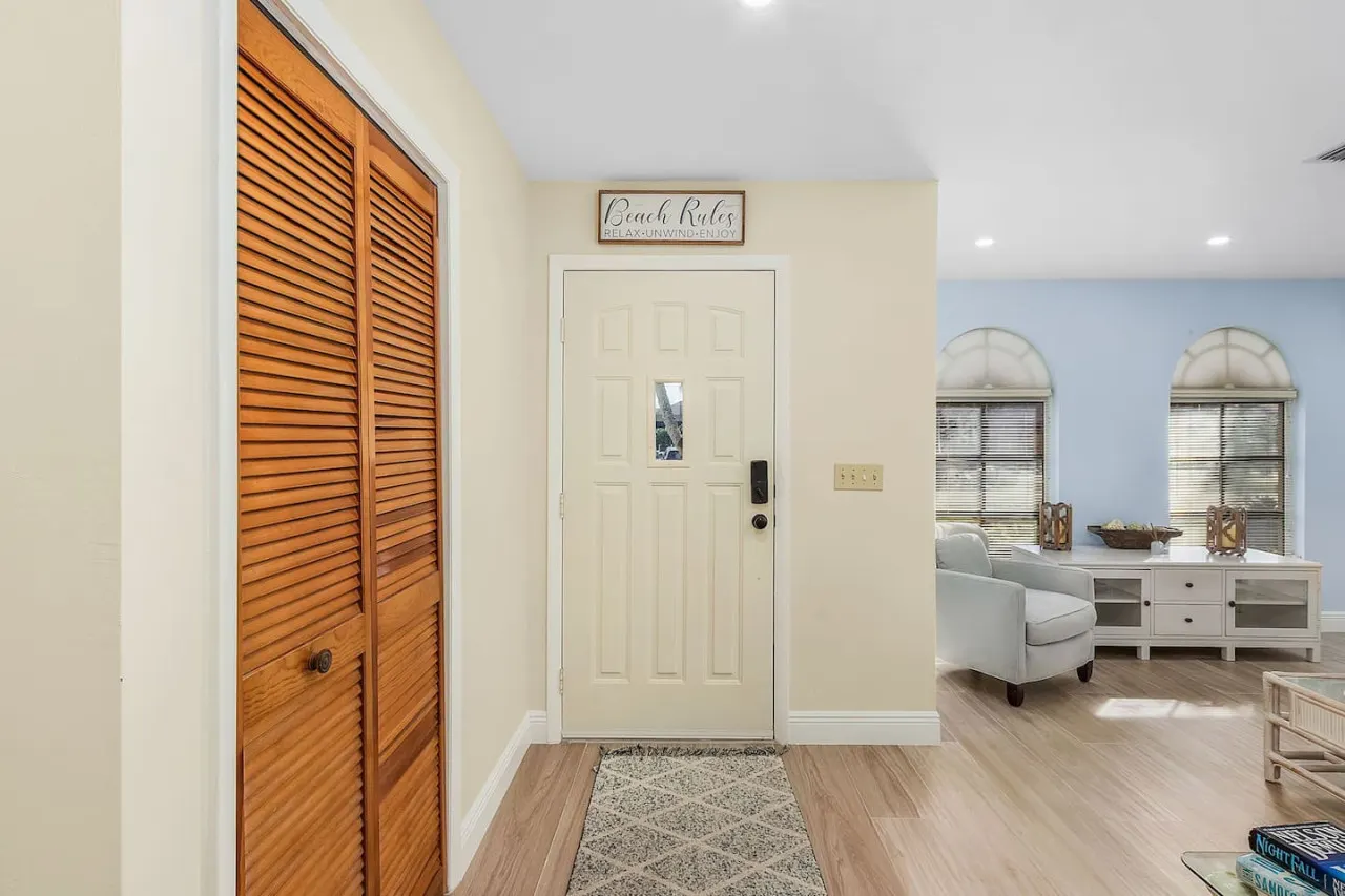 Tropical vacation home close to Vanderbilt Beach 7