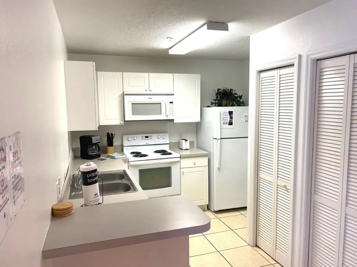 Accessible 3BR Resort Condo Gated Community Near Disney 10