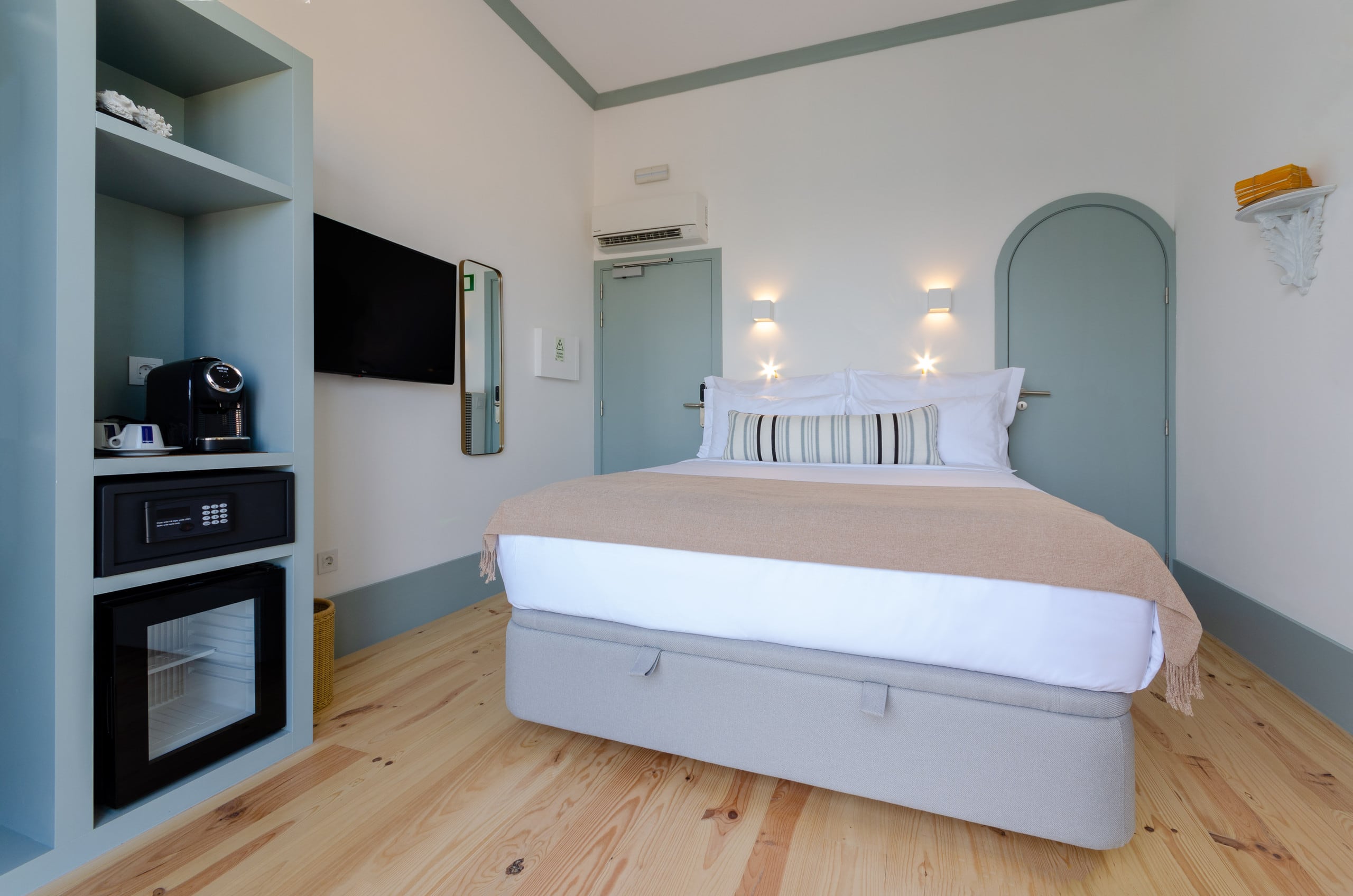 Westlight Cascais Chalet Sup Room Sea View 6