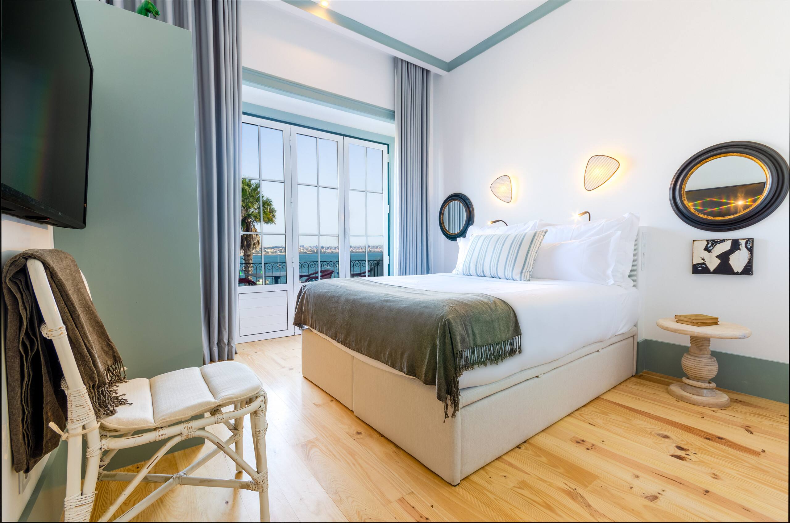 Westlight Cascais Chalet Sup Room Sea View 5