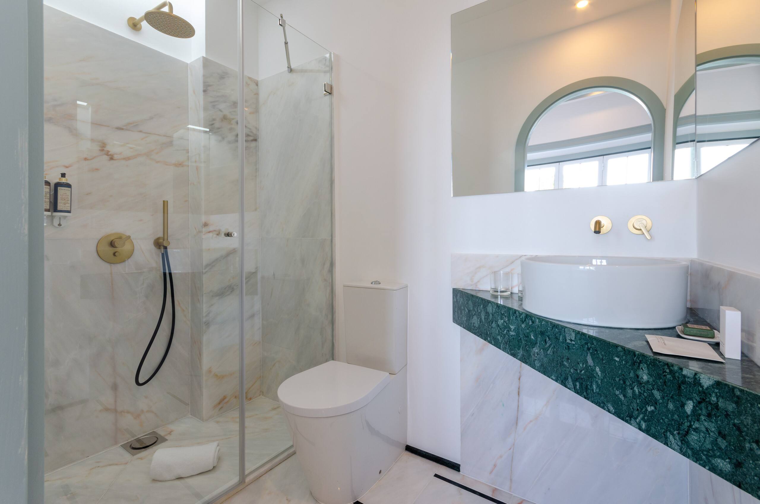 Westlight Cascais Chalet Sup Room Sea View 9