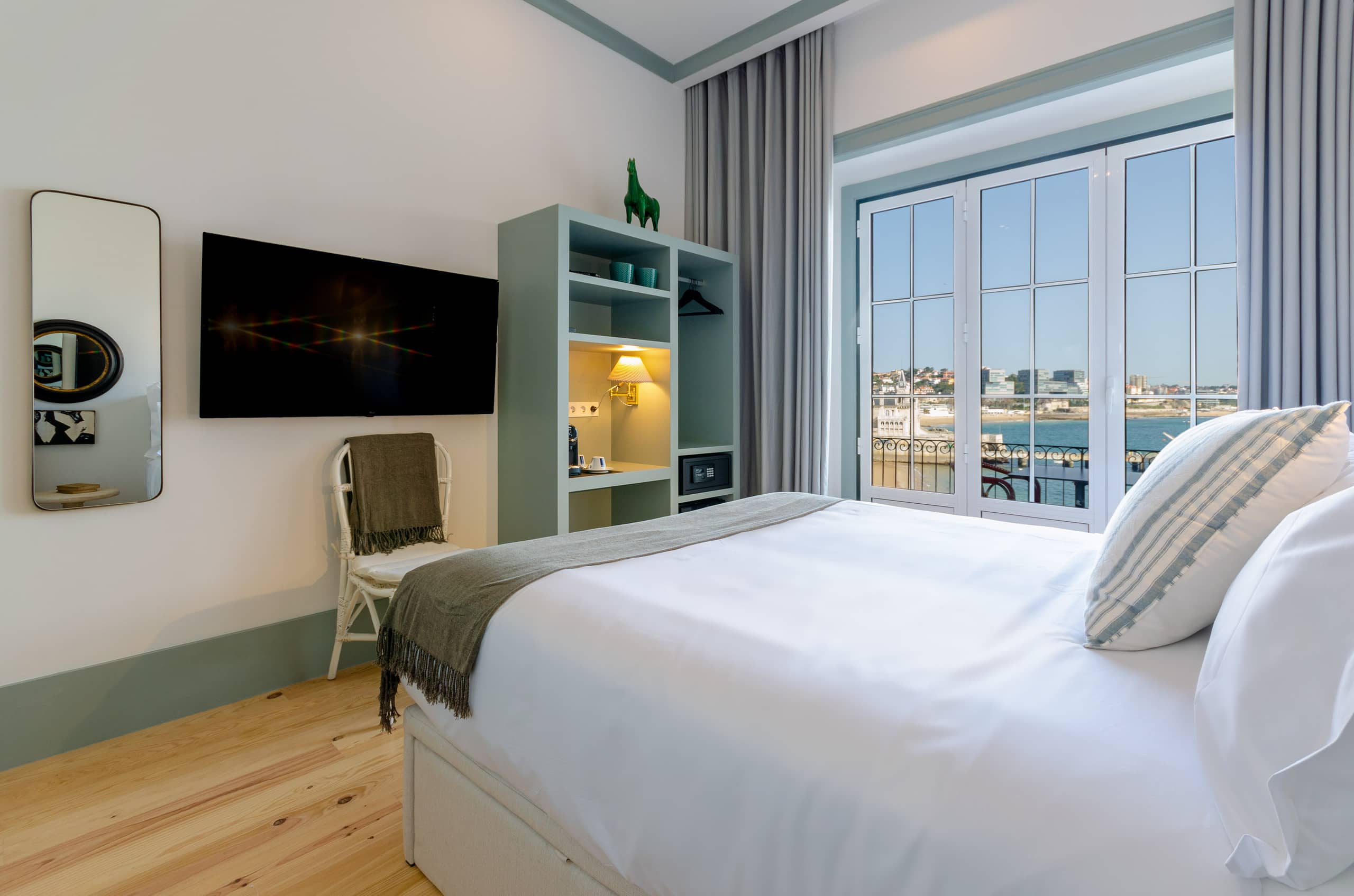 Westlight Cascais Chalet Sup Room Sea View 2