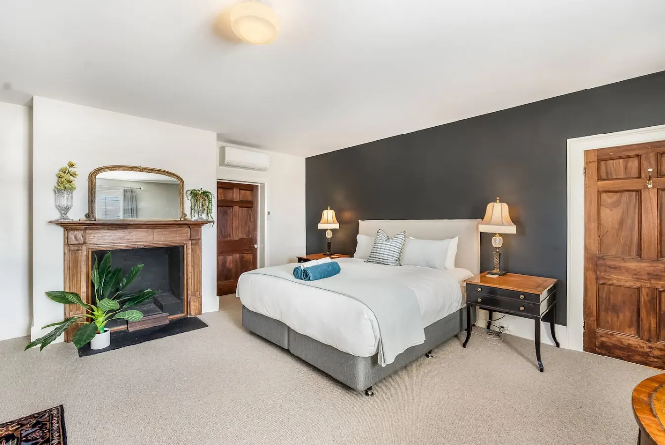 Bellevue House – Historic Luxury 20