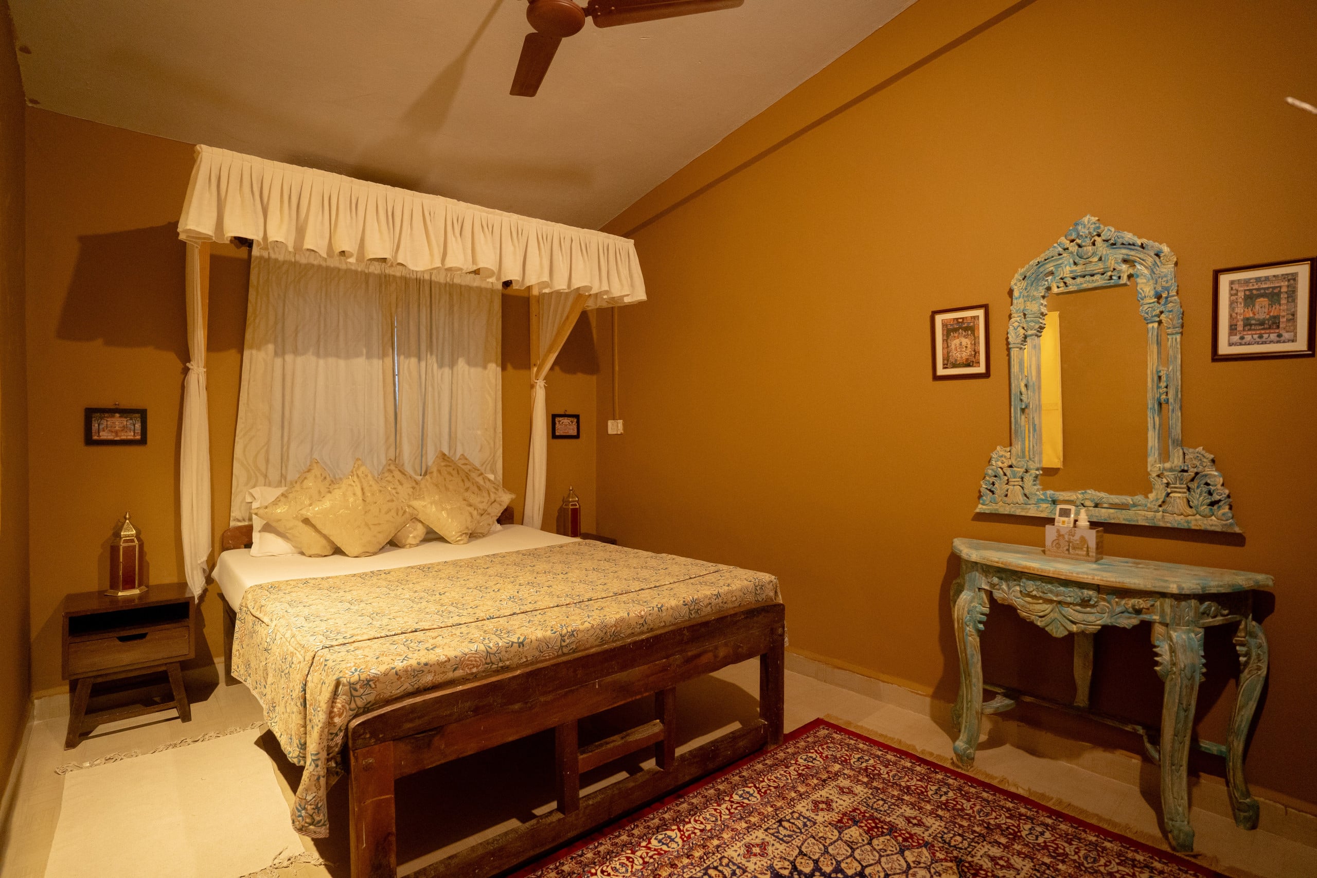 Heritage Heaven : 1BHK with Royal Vibes & Balcony 32
