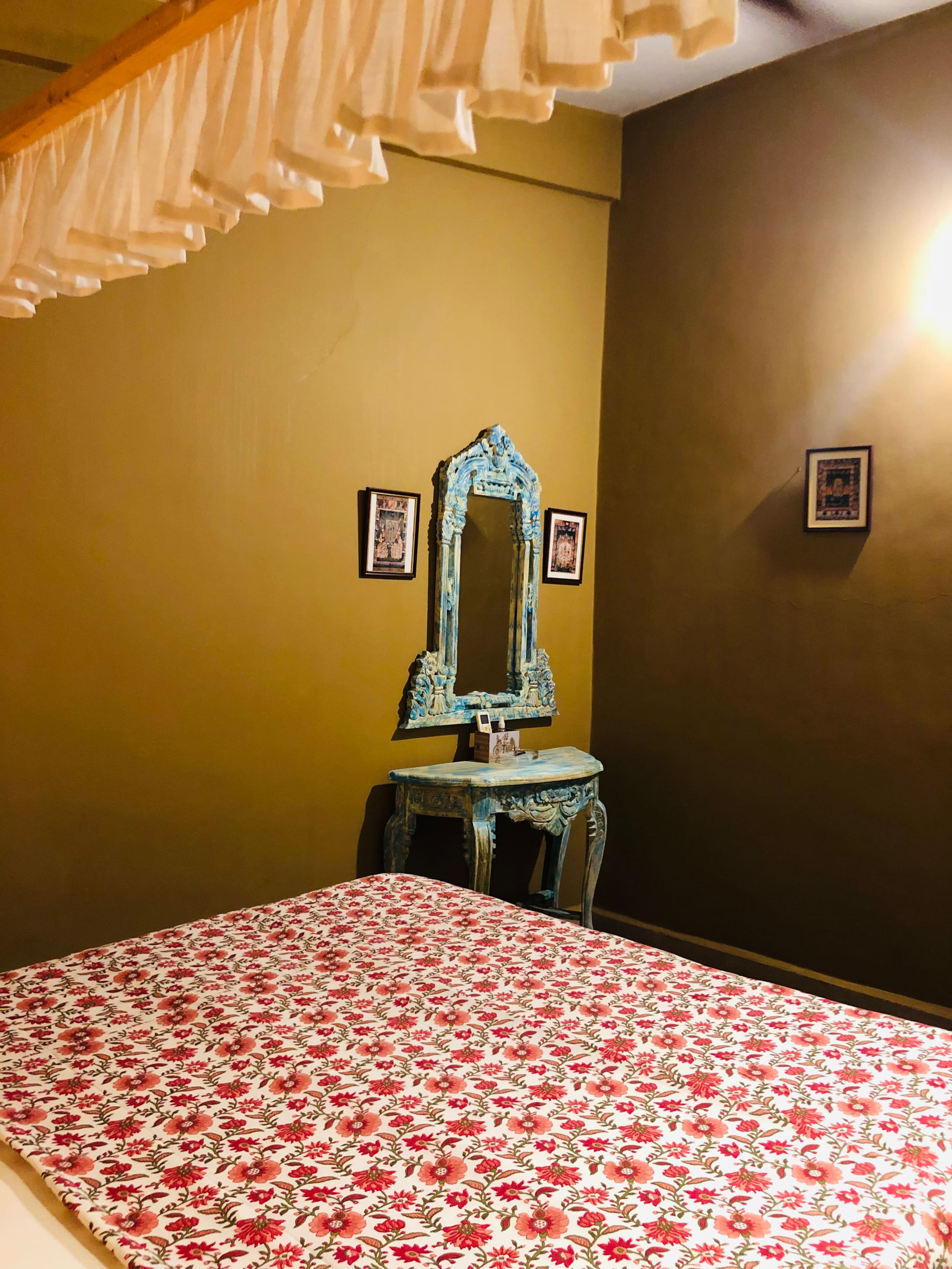 Heritage Heaven : 1BHK with Royal Vibes & Balcony 34