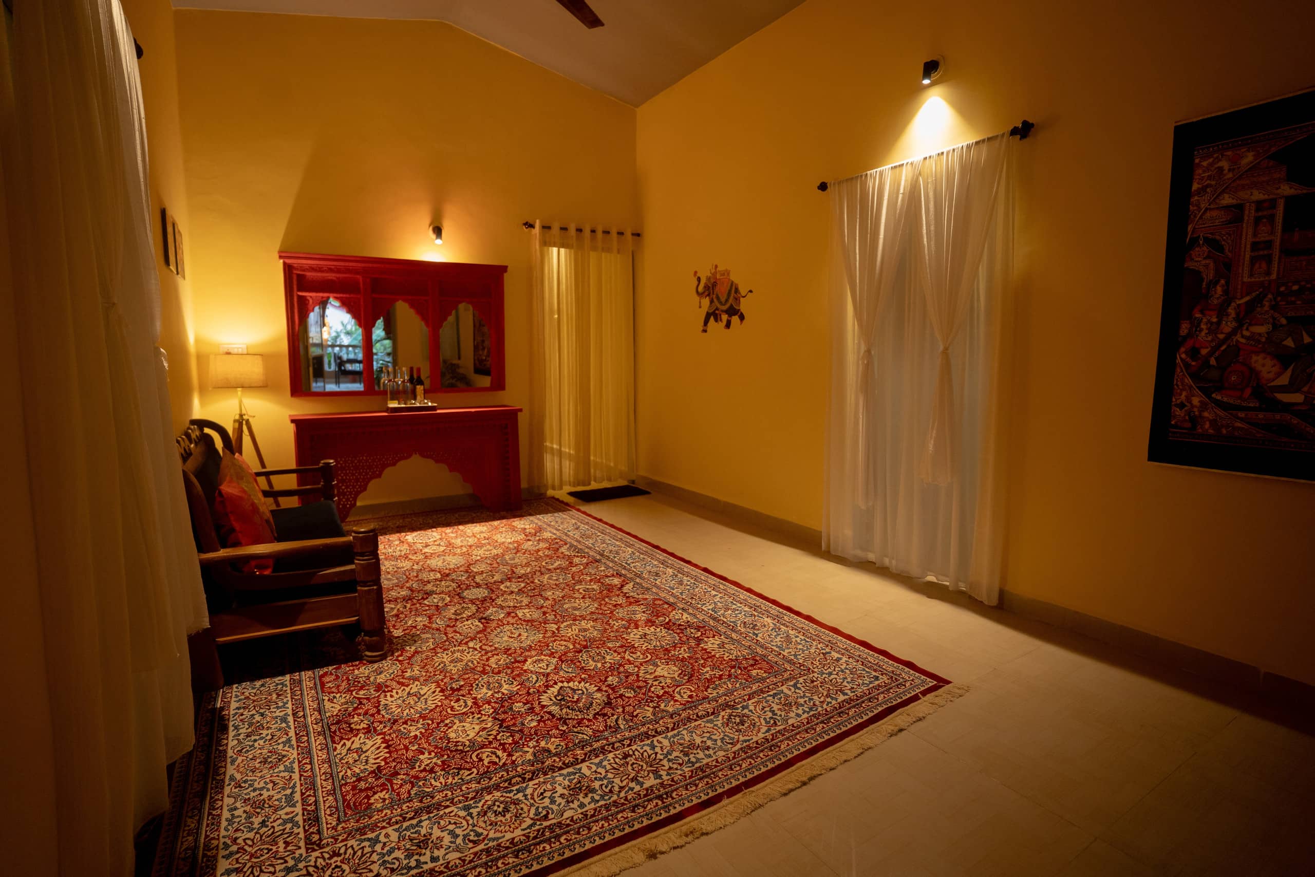 Heritage Heaven : 1BHK with Royal Vibes & Balcony 14