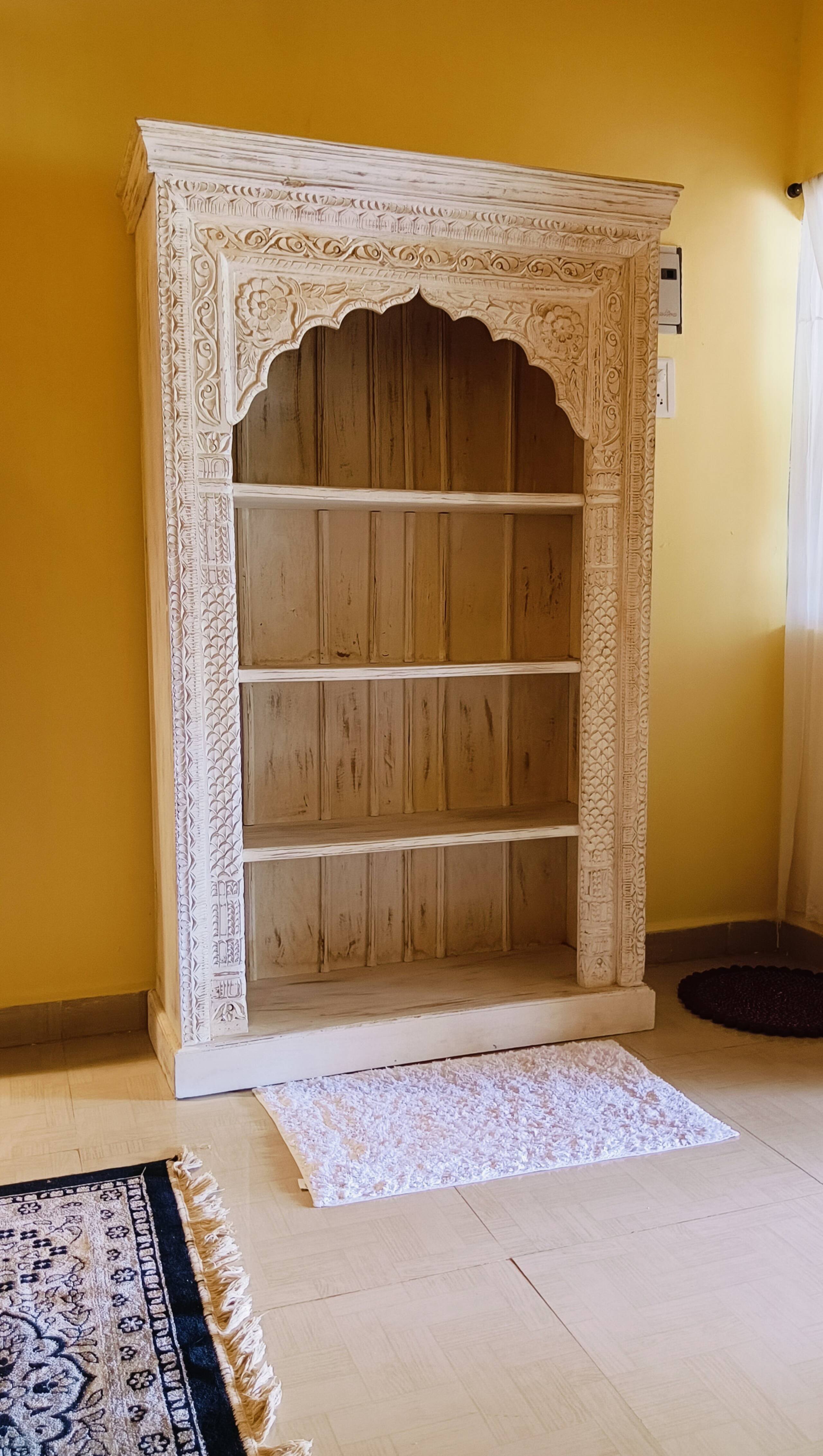 Heritage Heaven : 1BHK with Royal Vibes & Balcony 18