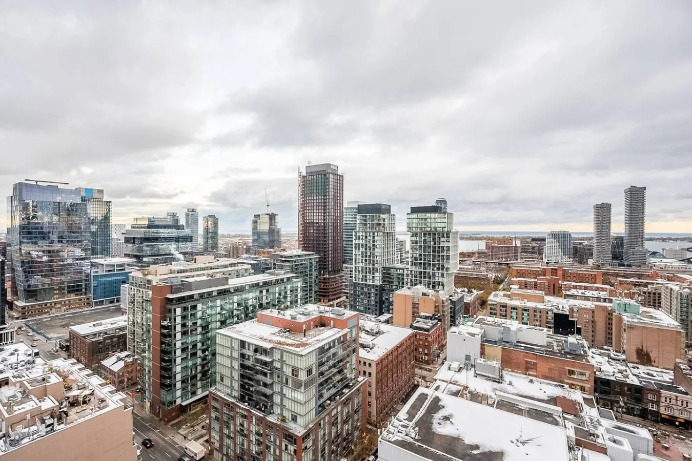 Luxury 2BR Penthouse • Breathtaking Views — photo 5