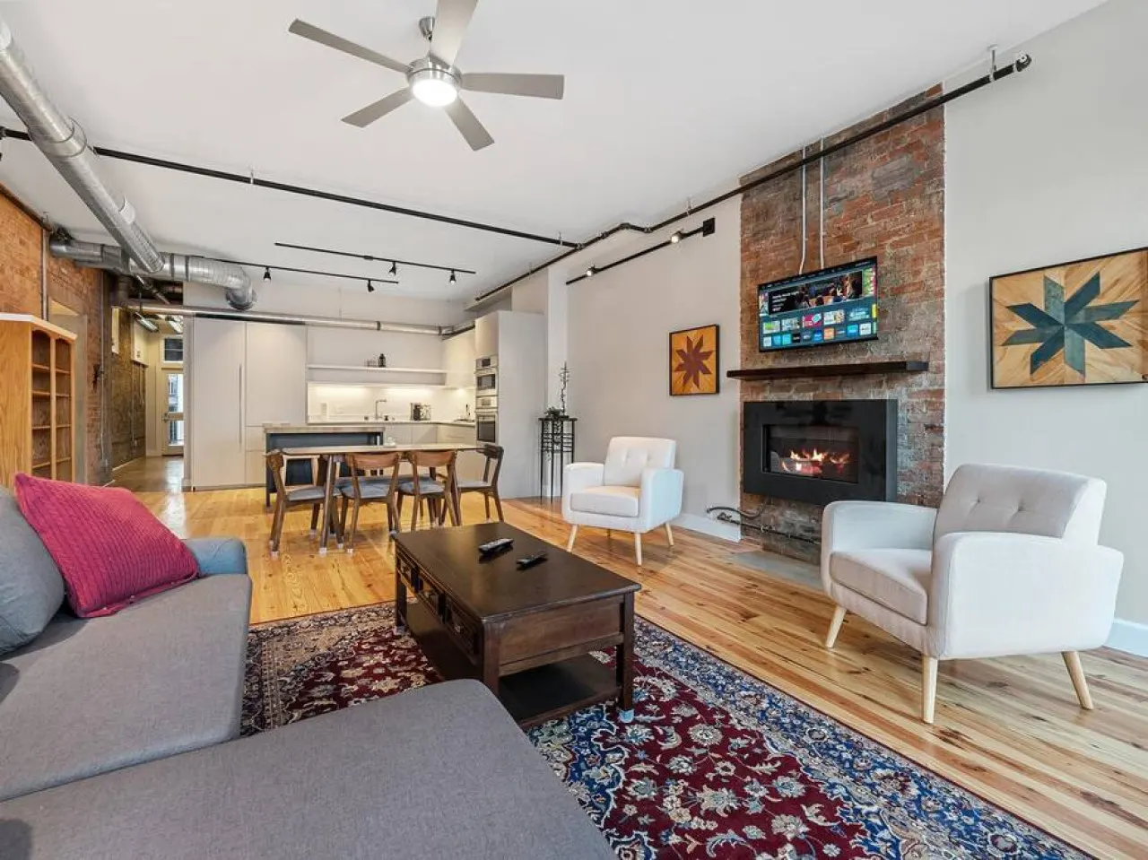 Findlay Suites -Explore OTR with an Outdoor Deck! 10