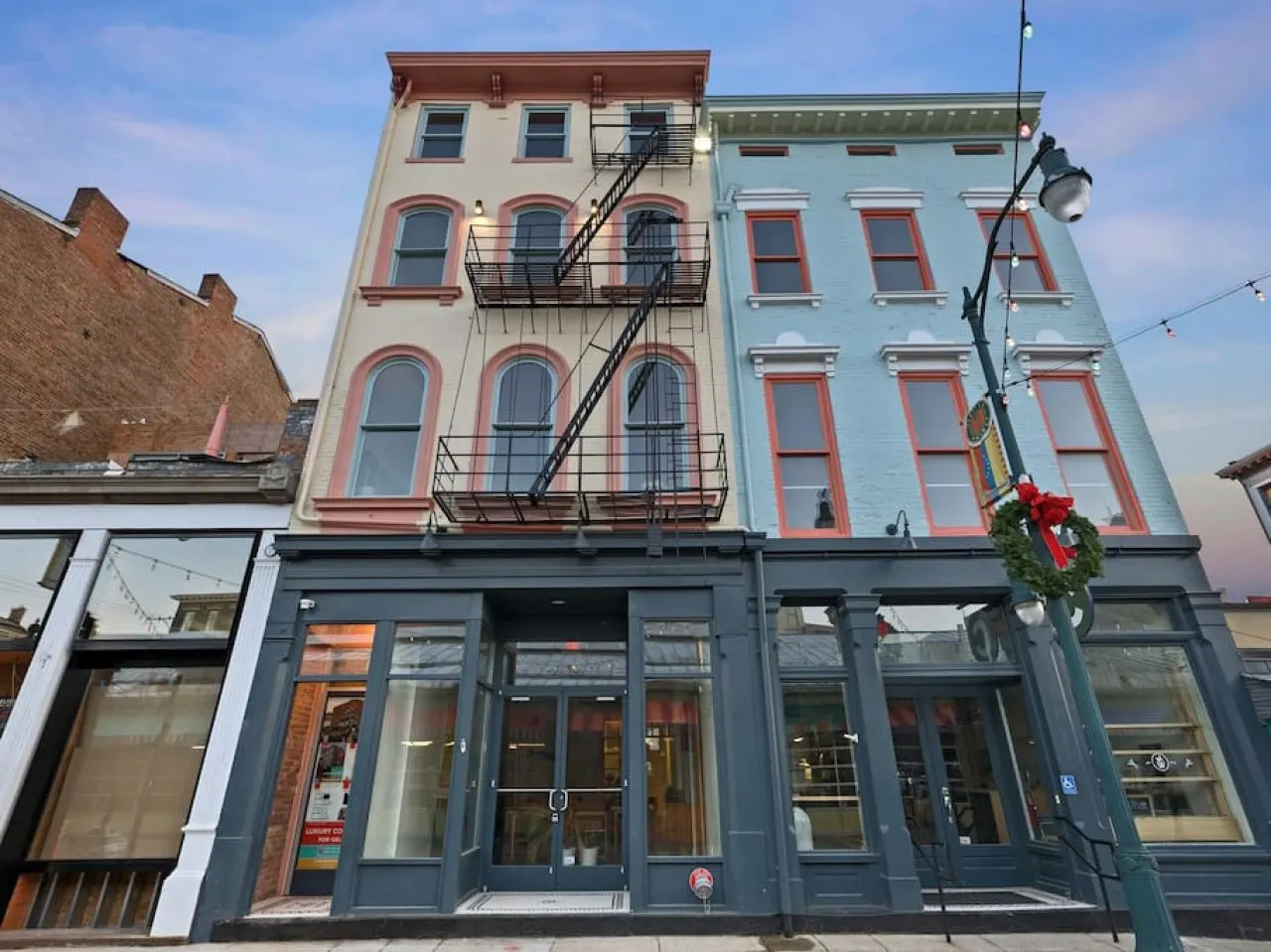 Findlay Suites -Explore OTR with an Outdoor Deck! 8