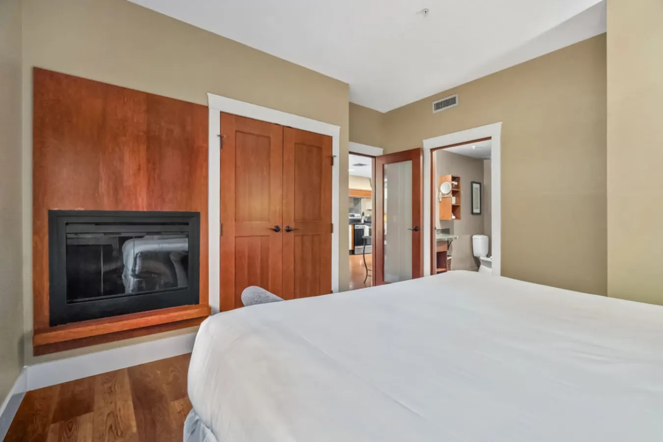 Modern Condo Retreat 2BR+Sofa Bed Patio & Trails 14