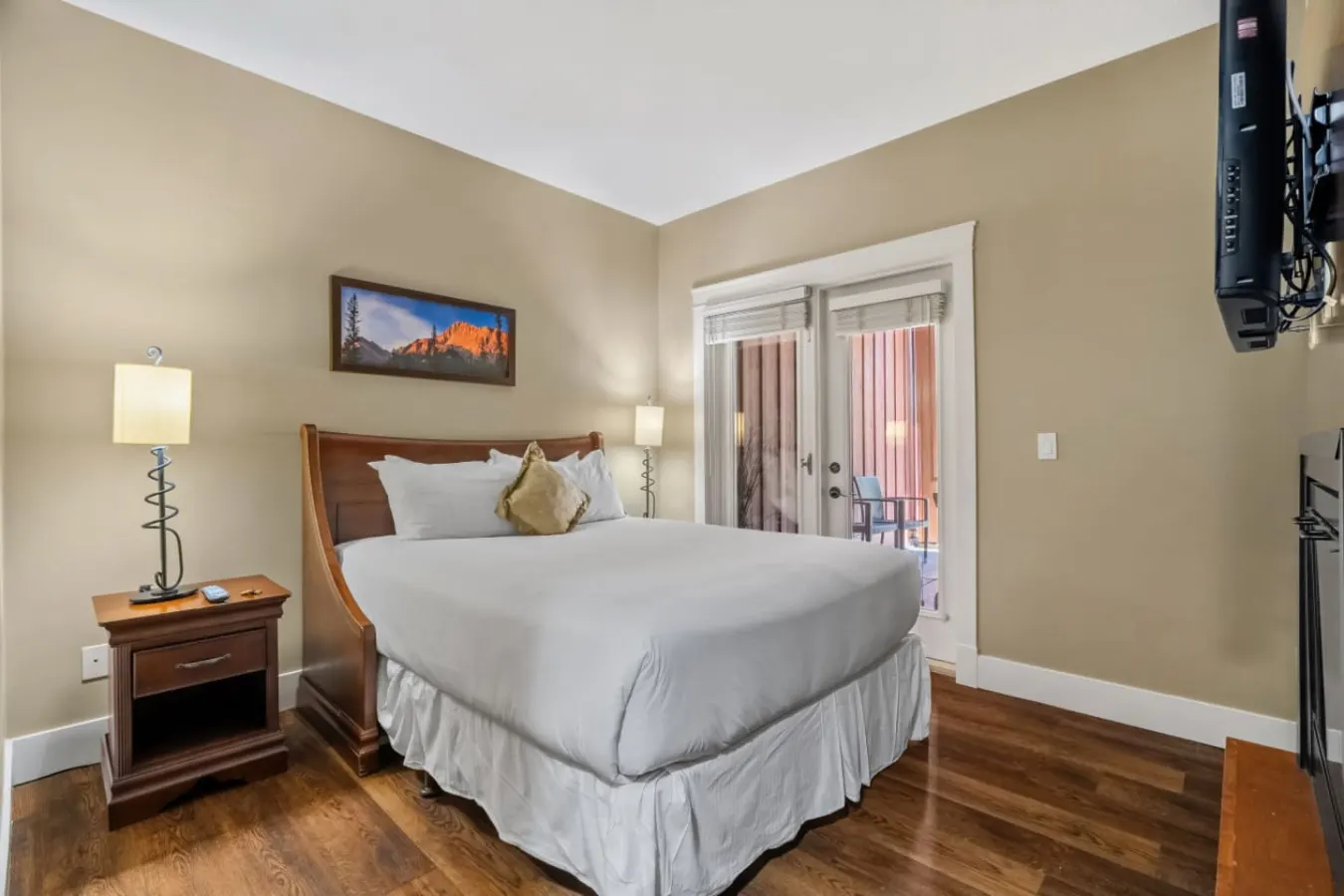 Modern Condo Retreat 2BR+Sofa Bed Patio & Trails 4