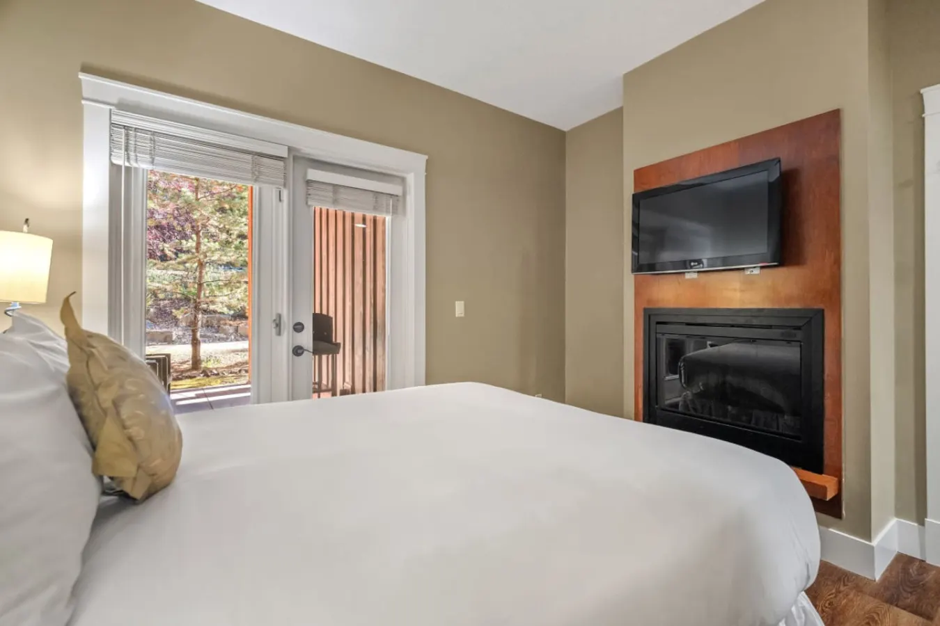 Modern Condo Retreat 2BR+Sofa Bed Patio & Trails 8
