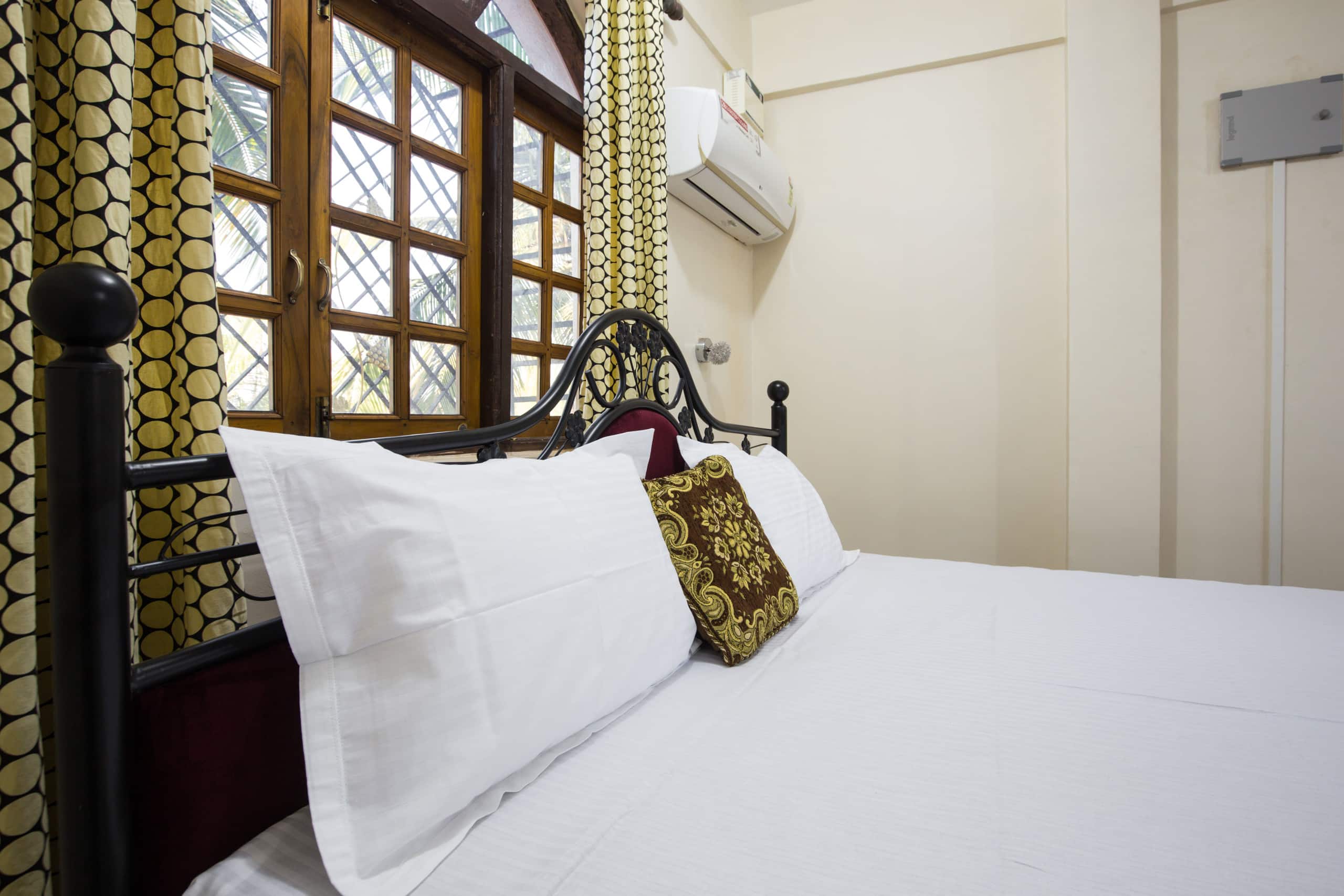 Pinto villa- 4 BHK Portuguese Villa in Aldona Goa 10