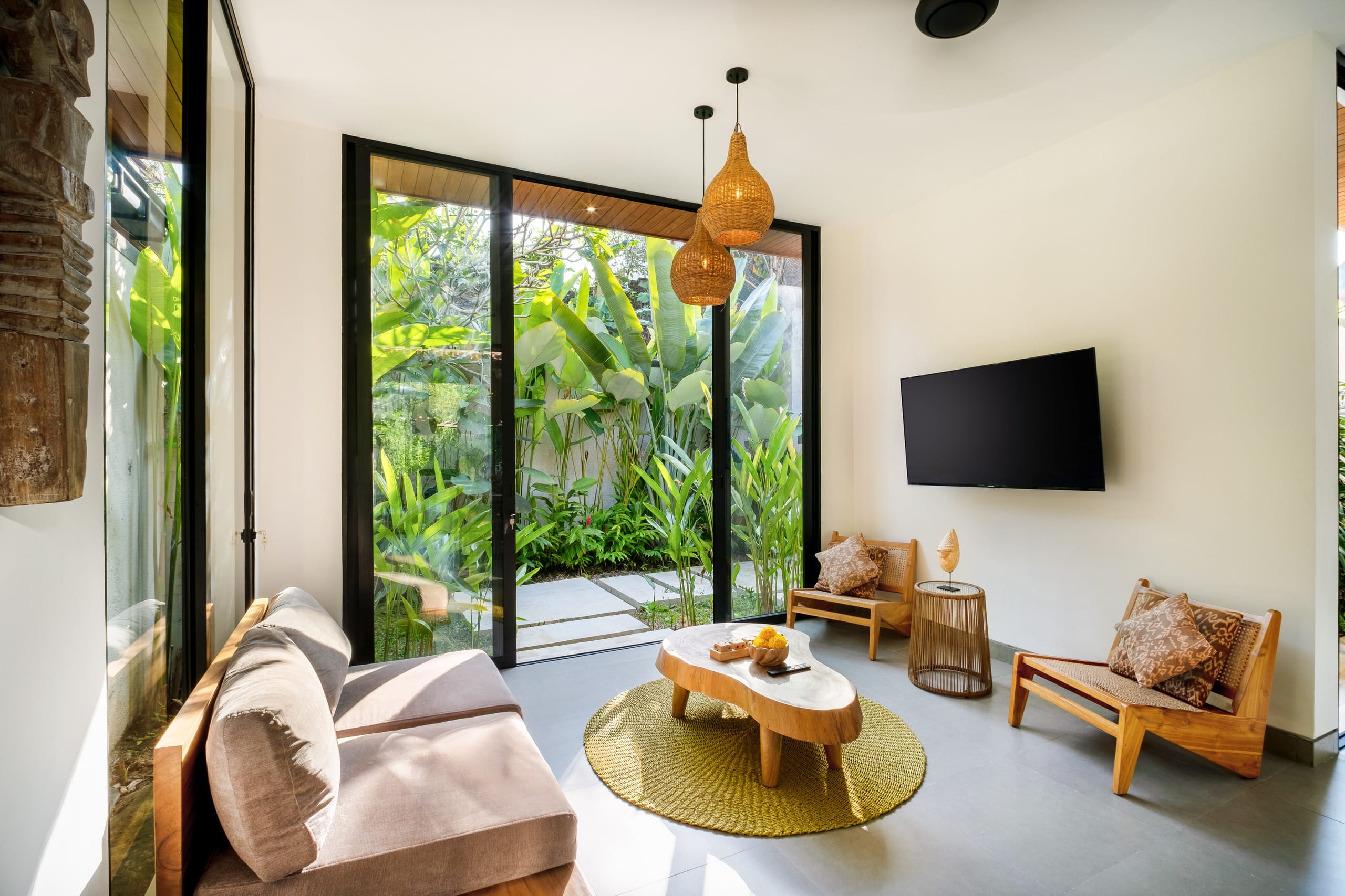 Luxury 2 bedroom private pool villas and kitchen — photo 3