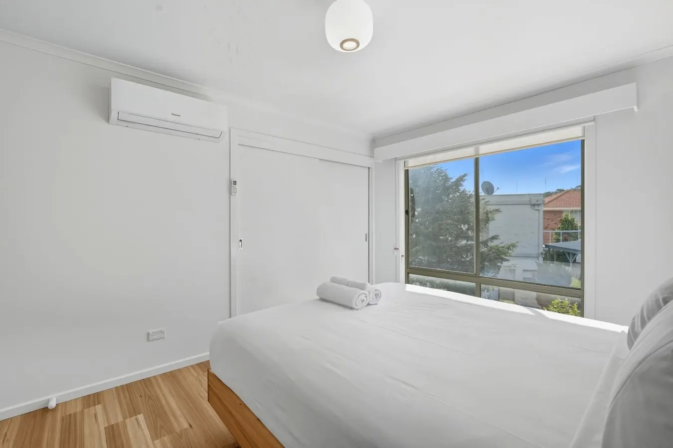 Lindisfarne Townhouse, Hot Tub & River Views 18