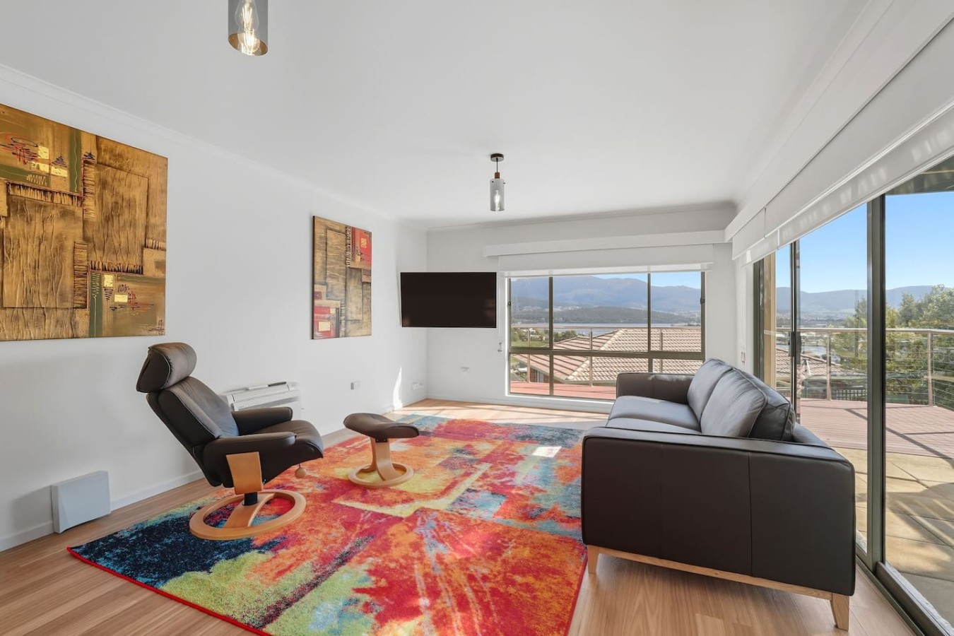 Lindisfarne Townhouse, Hot Tub & River Views 3
