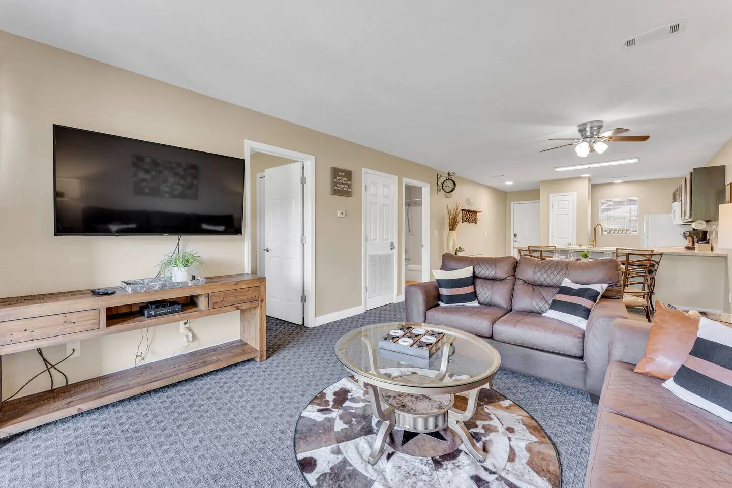 Condo with Waterfront / Golf Course view 18