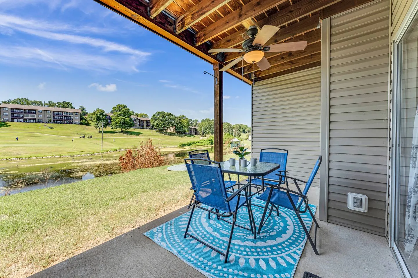 Condo with Waterfront / Golf Course view 4