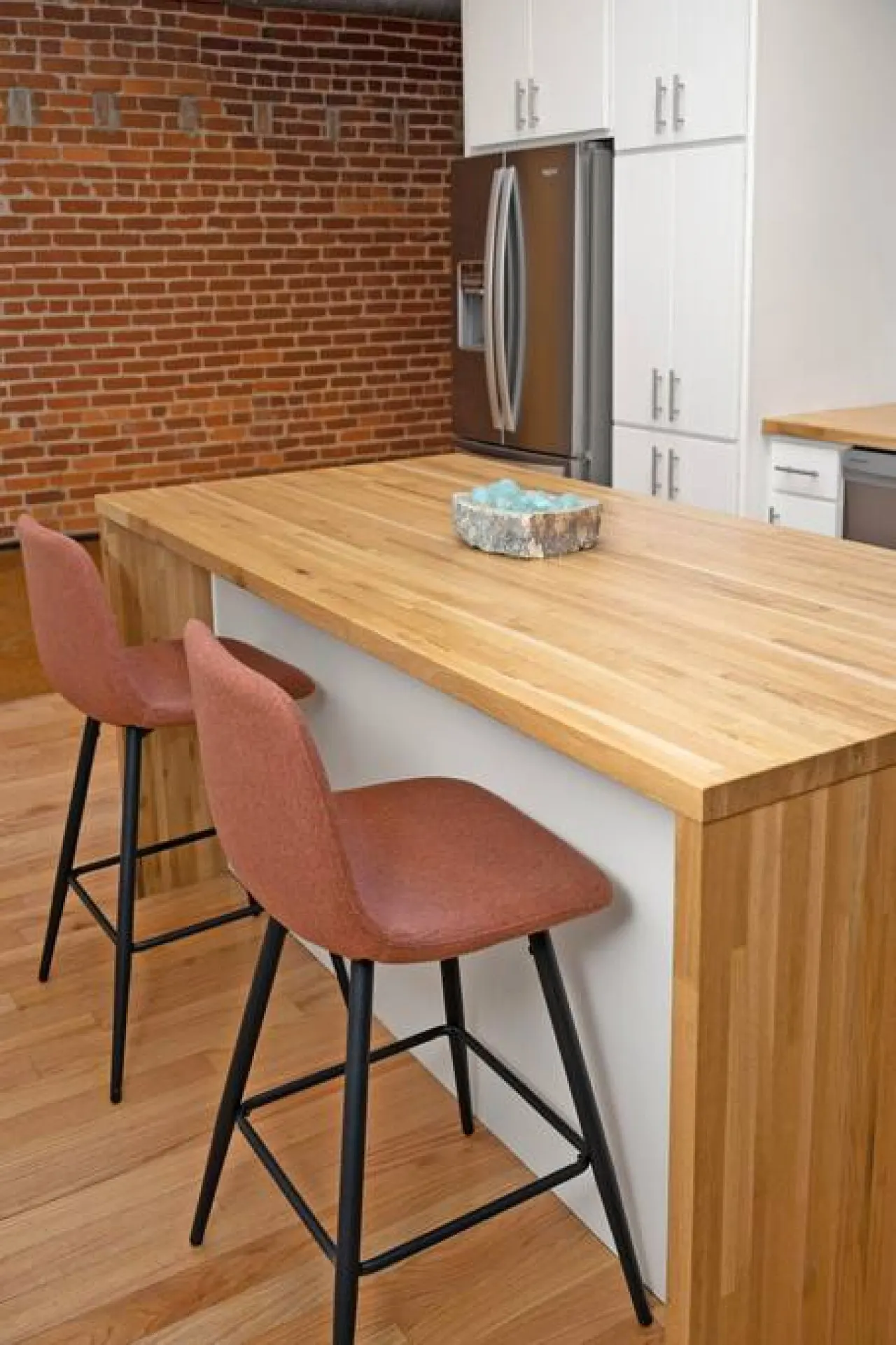 Deluxe 3BR Loft Walkable to Everything Downtown 13