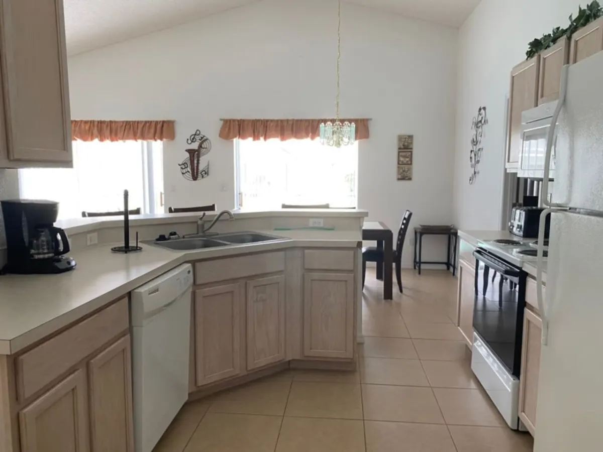 Charming 3-Bedroom Villa with Private Pool in Southern Dunes Golf & Country Club 3