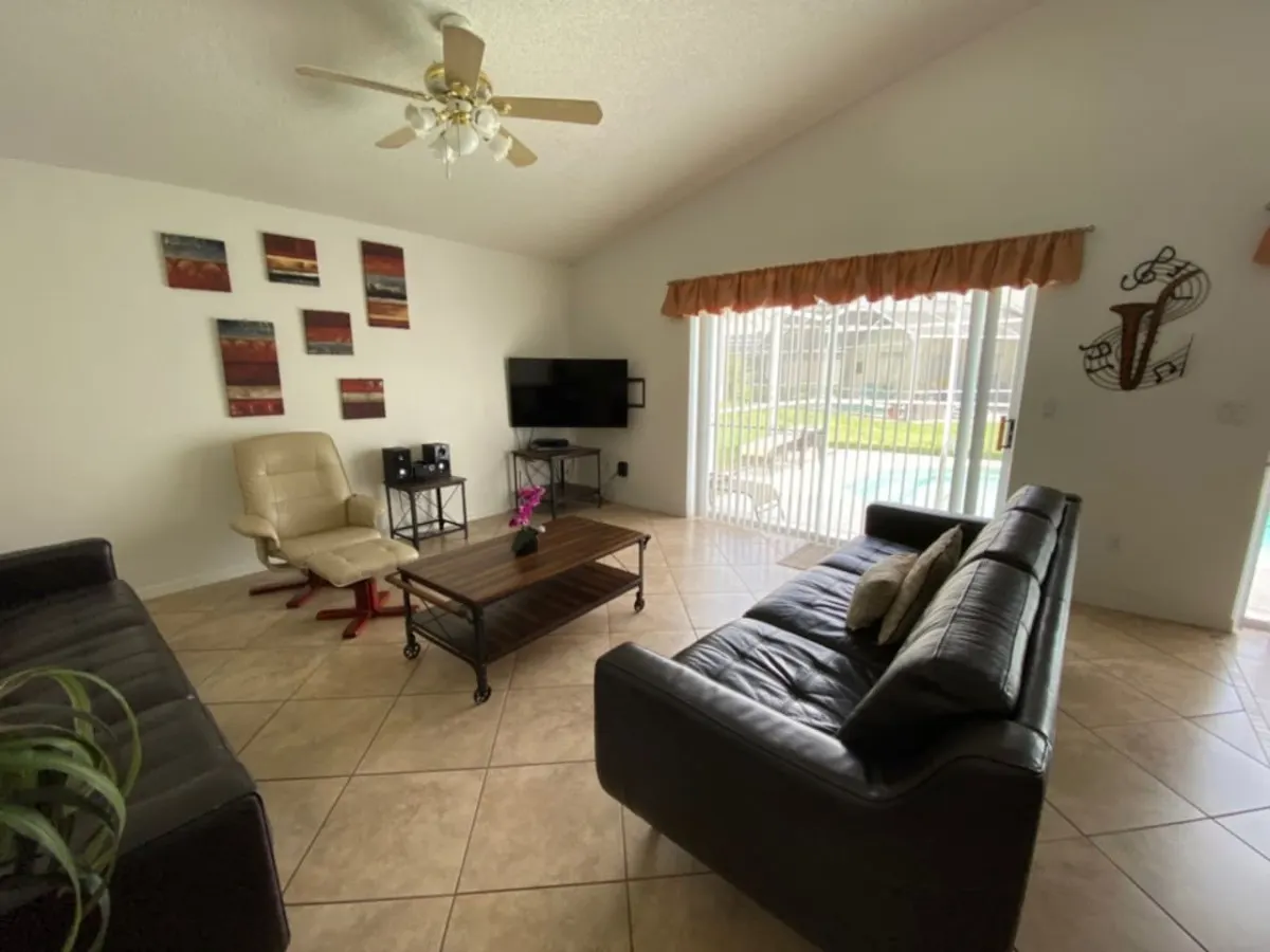 Charming 3-Bedroom Villa with Private Pool in Southern Dunes Golf & Country Club 4