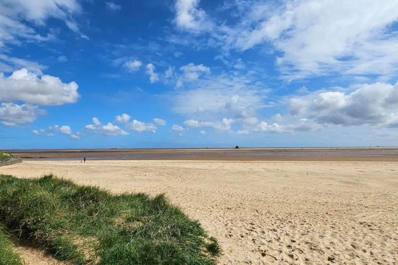 Humberston Boathouse & Hot Tub - Cleethorpes Beach 20