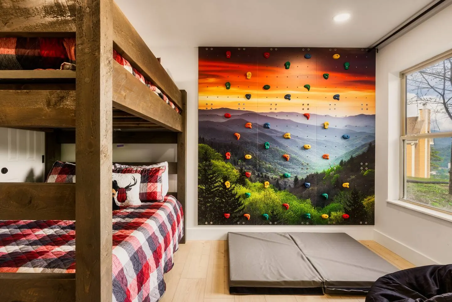Picturesque Fall View, Swim Spa, Gameroom, Firepit 6