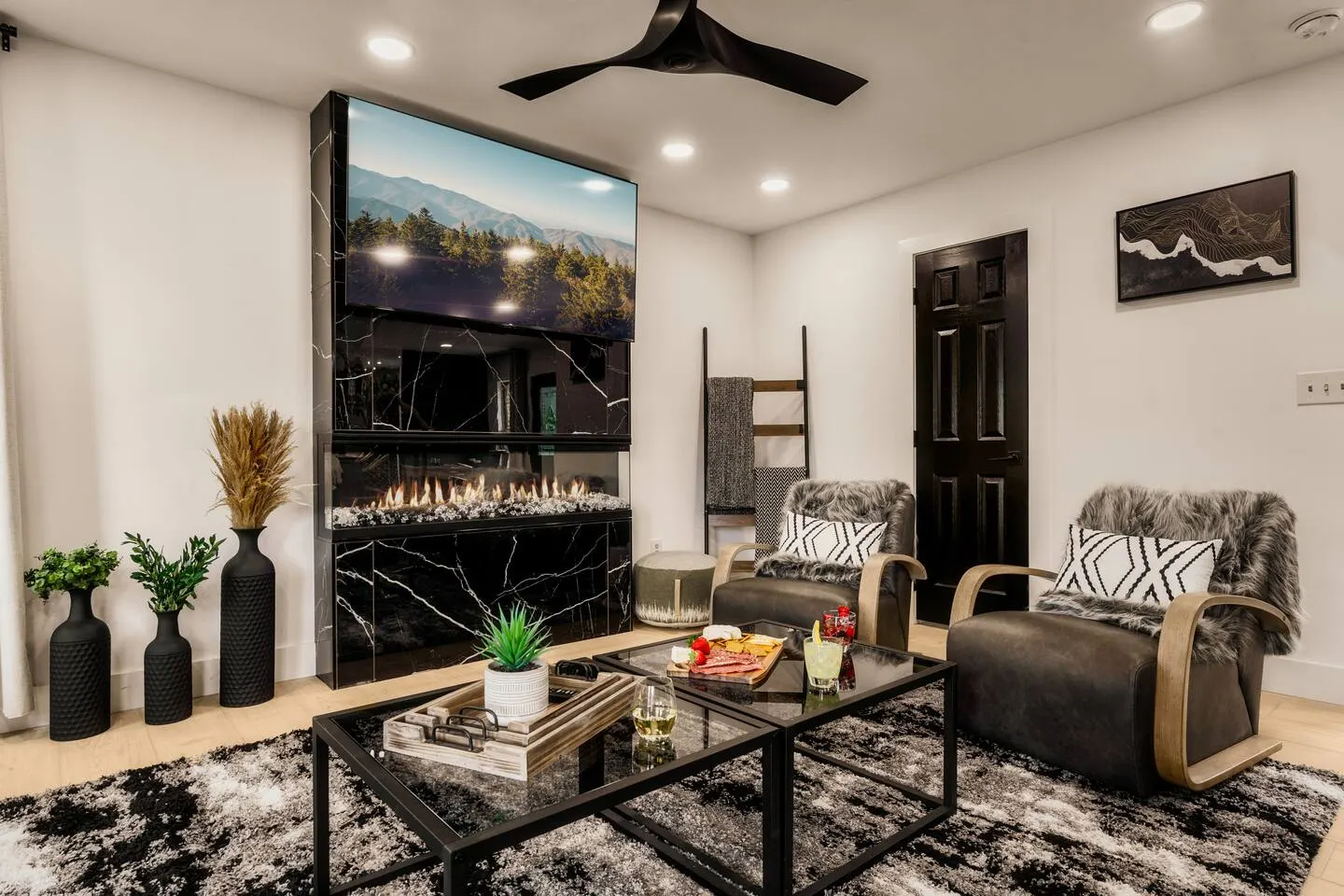 Picturesque Fall View, Swim Spa, Gameroom, Firepit 8