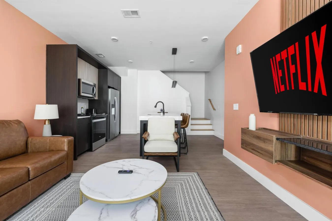 Insane Massive Modern Townhome: Parking+Pool+Lounge 11